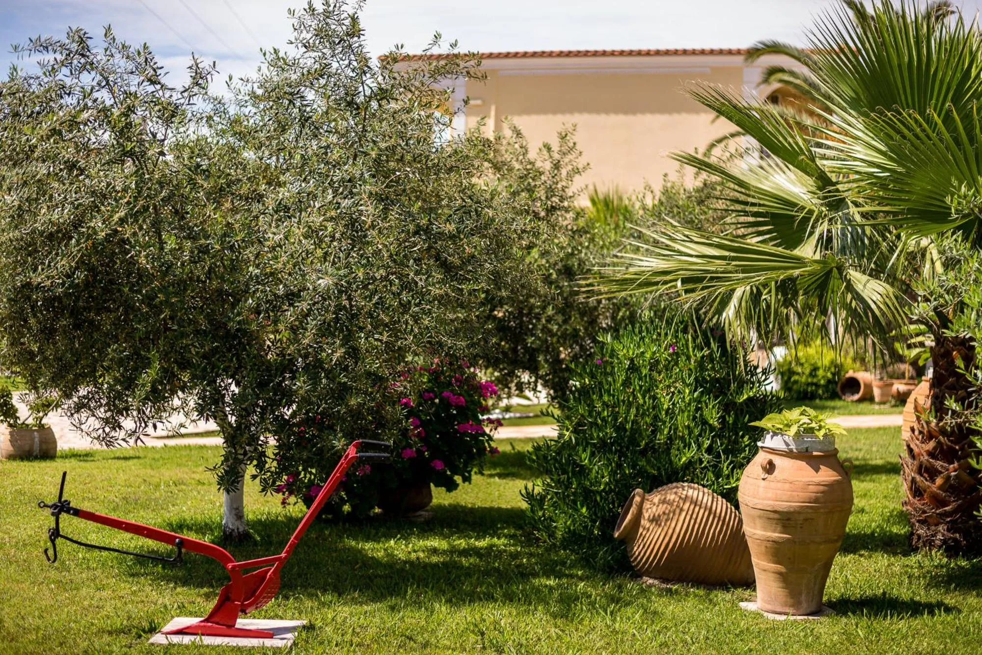 Garden in Konstantina Apartments