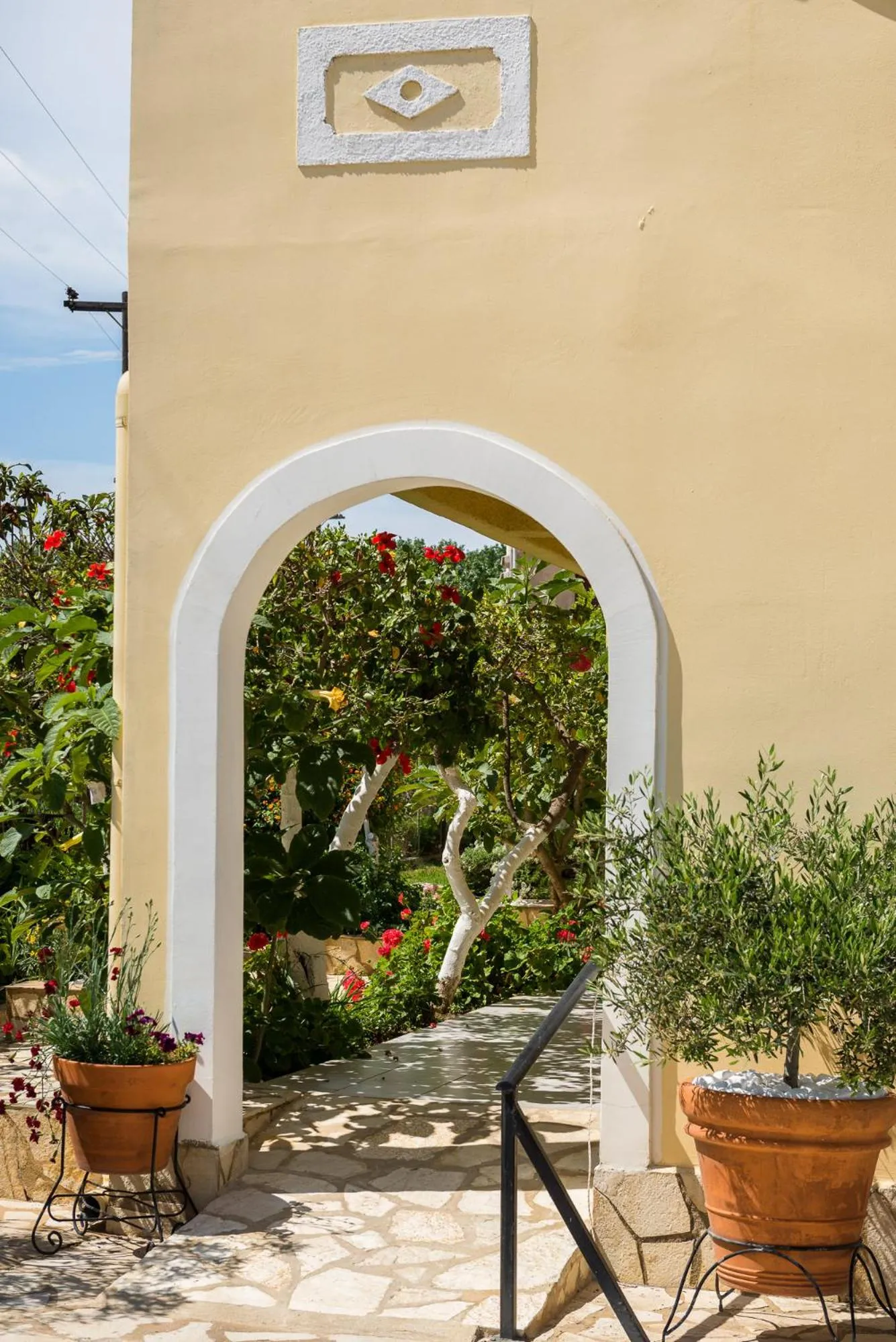 Facade/entrance in Konstantina Apartments