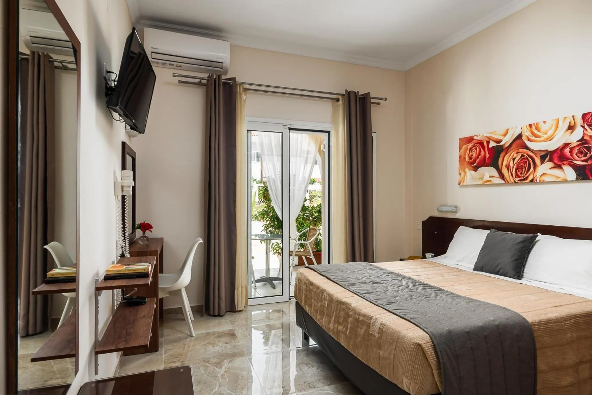 Bed in Konstantina Apartments