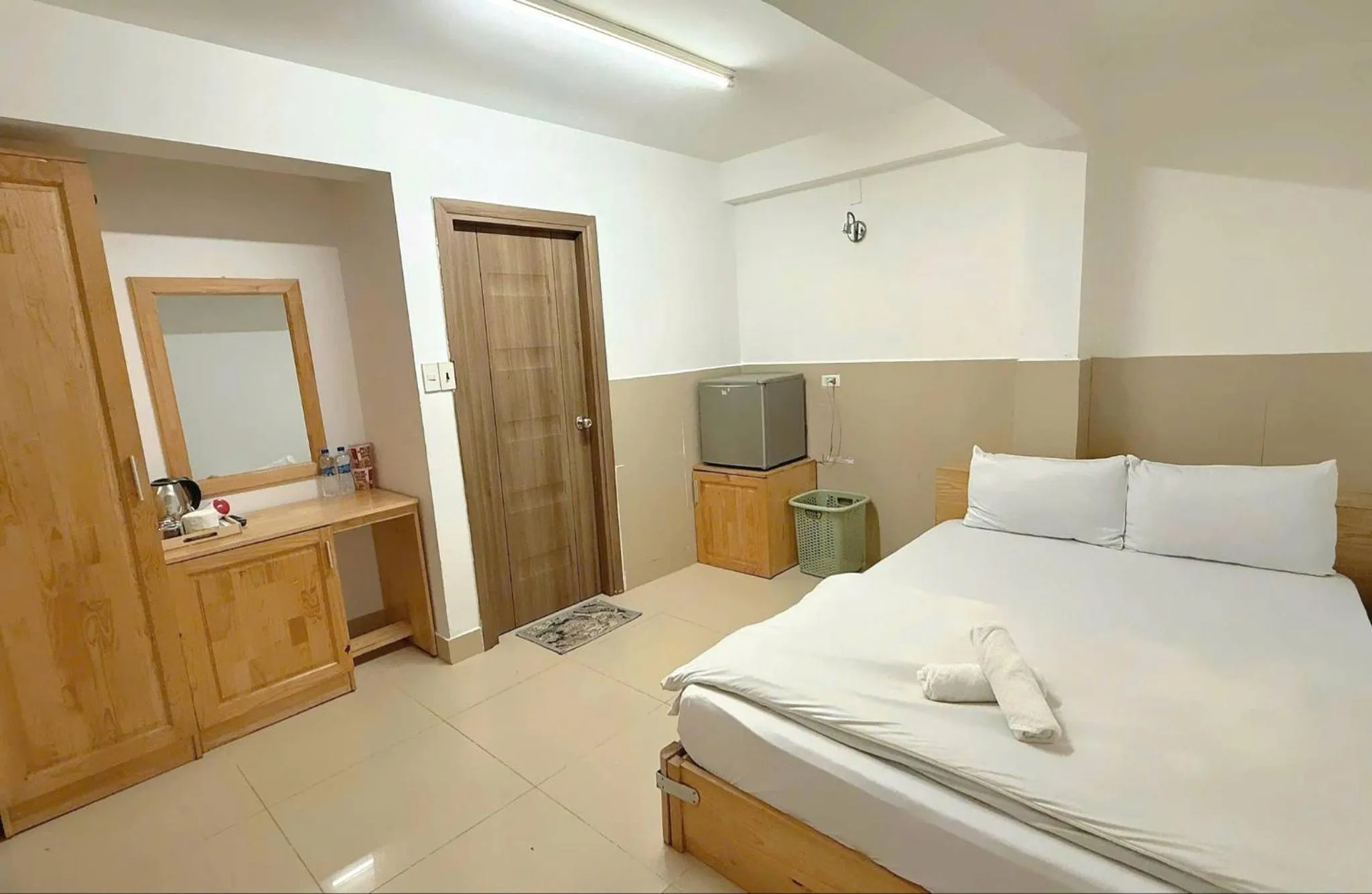 Photo of the whole room, Bed in Glory Gia Huy Hotel