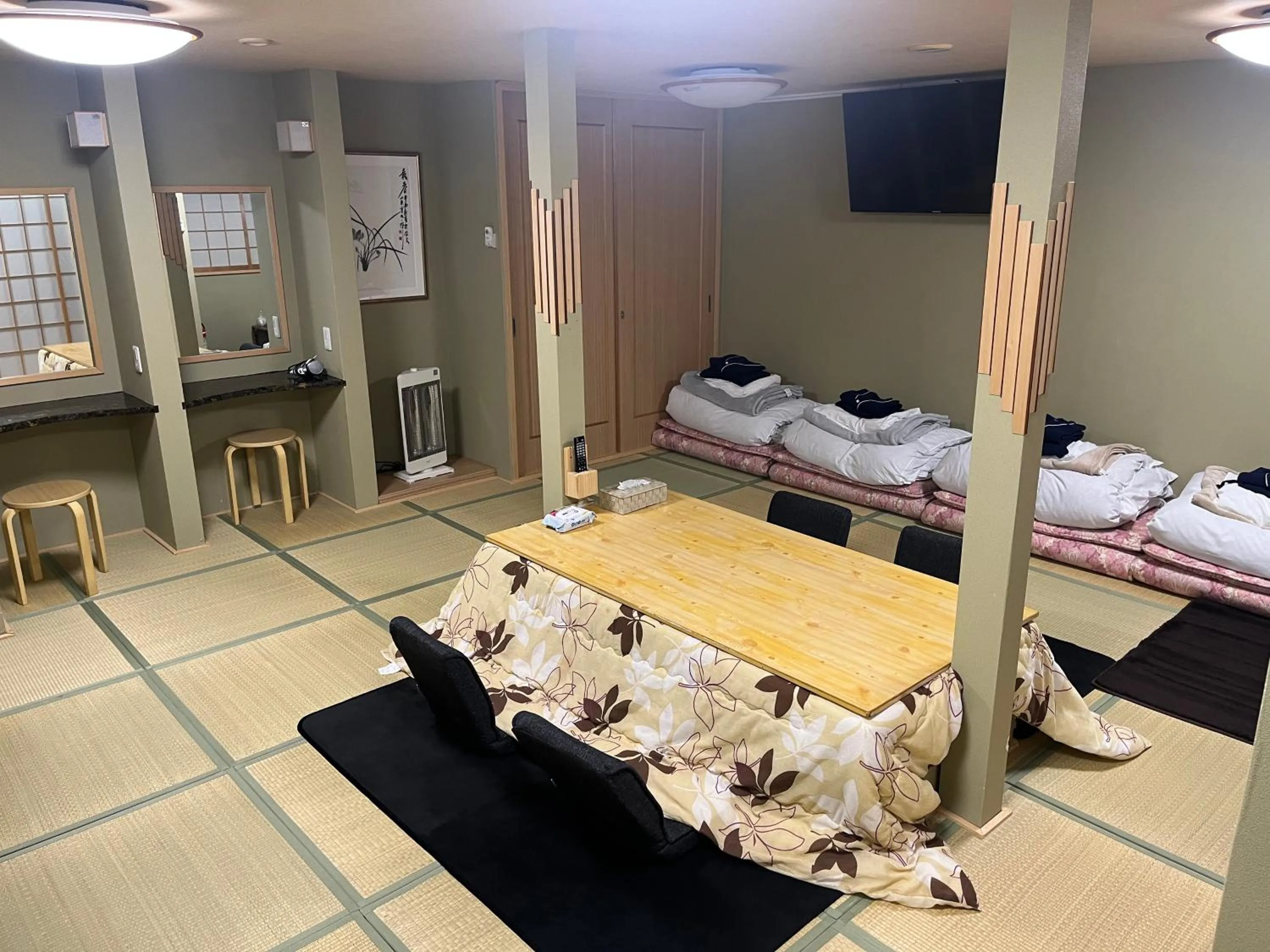 Bed in Wafu Ryokan Uehonmachi