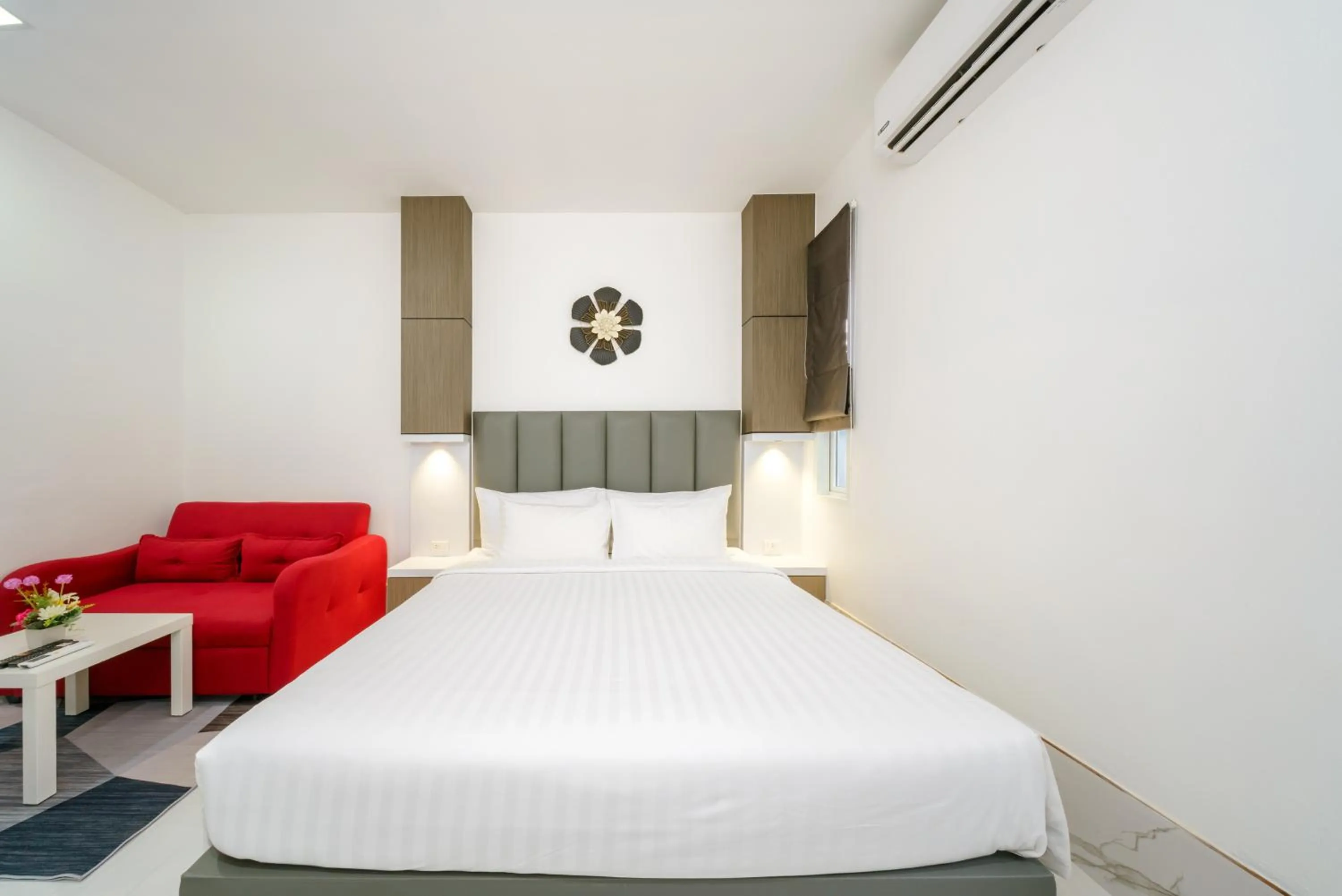 Bedroom, Bed in Lark Pool Villa Aonang Krabi