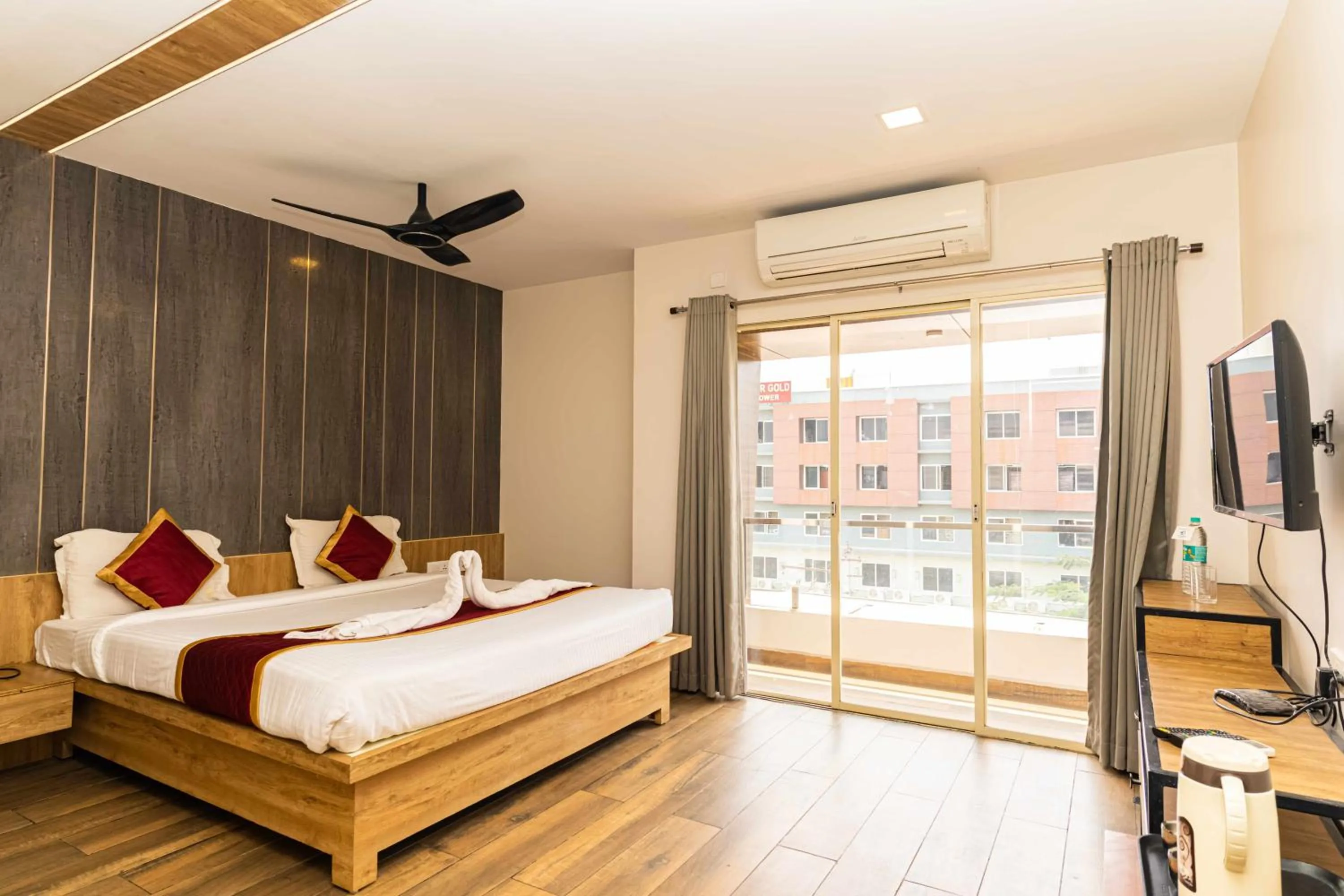 Bedroom, Bed in Hotel Aalia