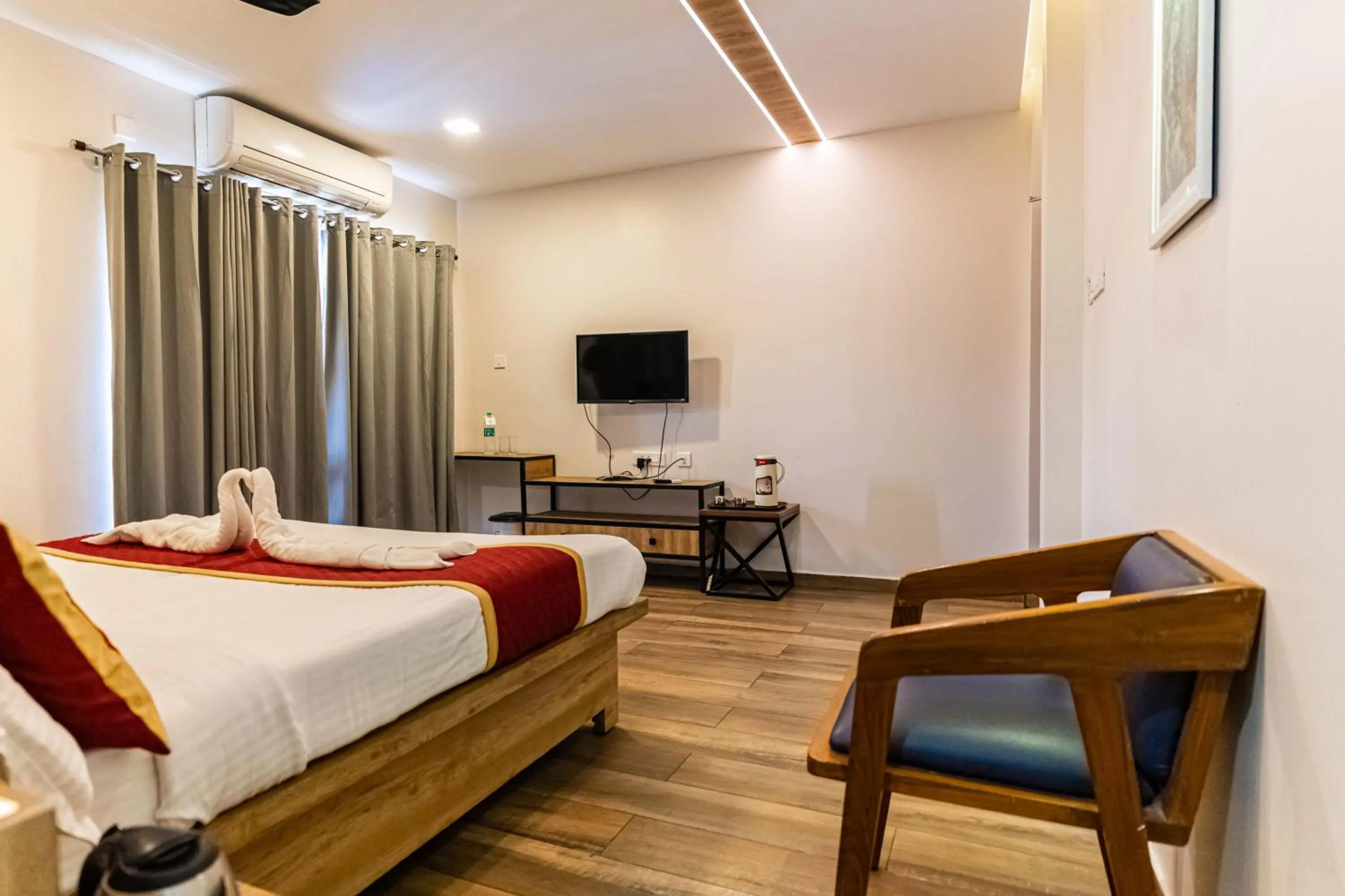 Photo of the whole room, Bed in Hotel Aalia