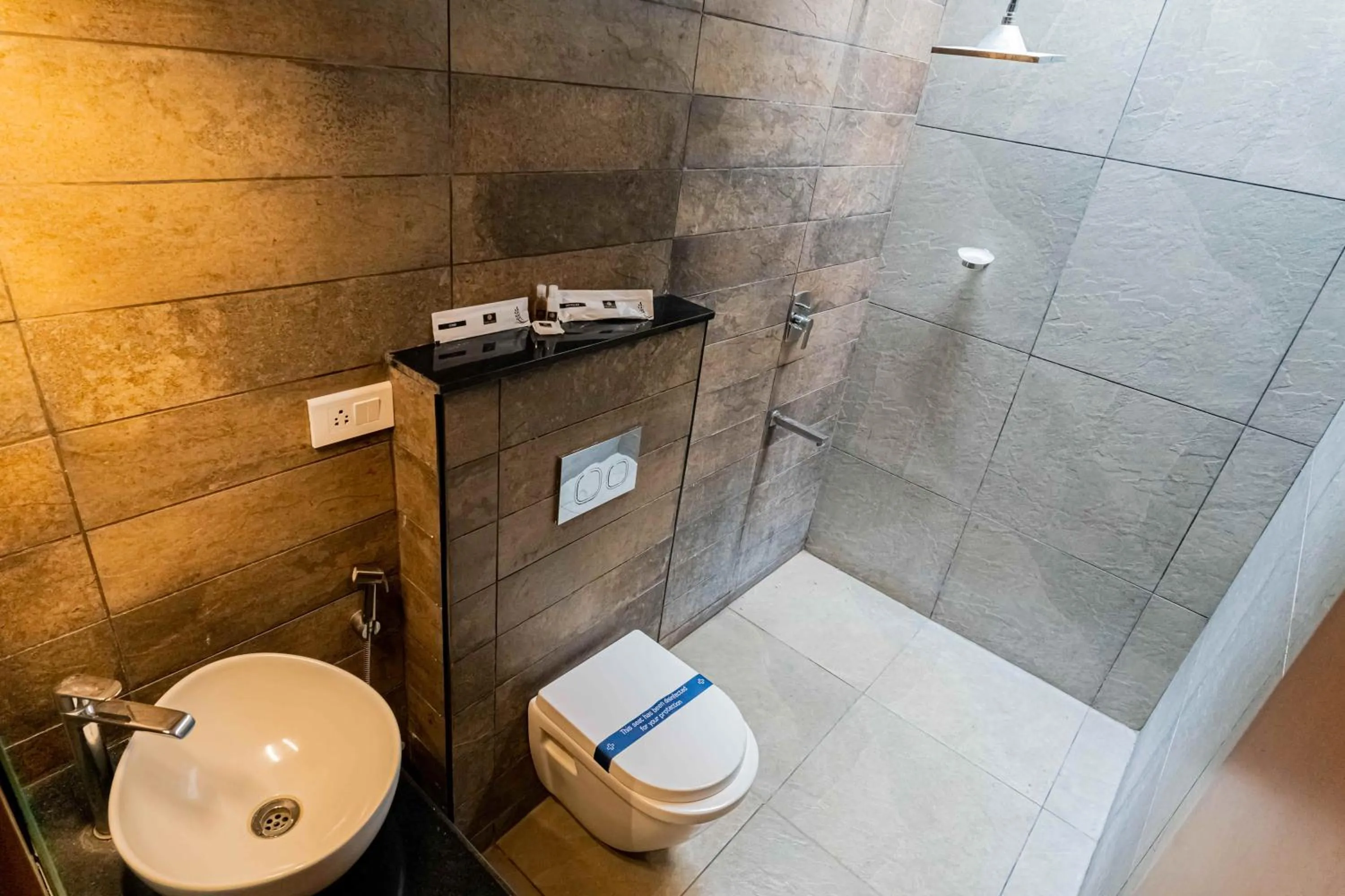 Bathroom in Hotel Aalia