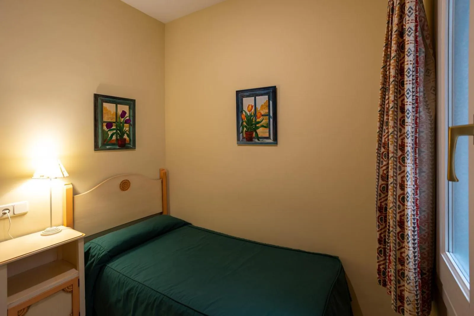 Bed in Hotel de Camprodón