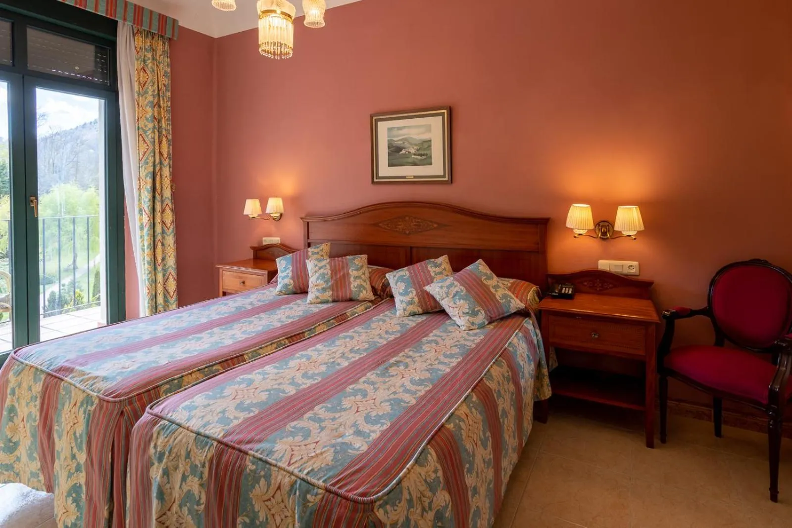 Photo of the whole room, Bed in Hotel de Camprodón