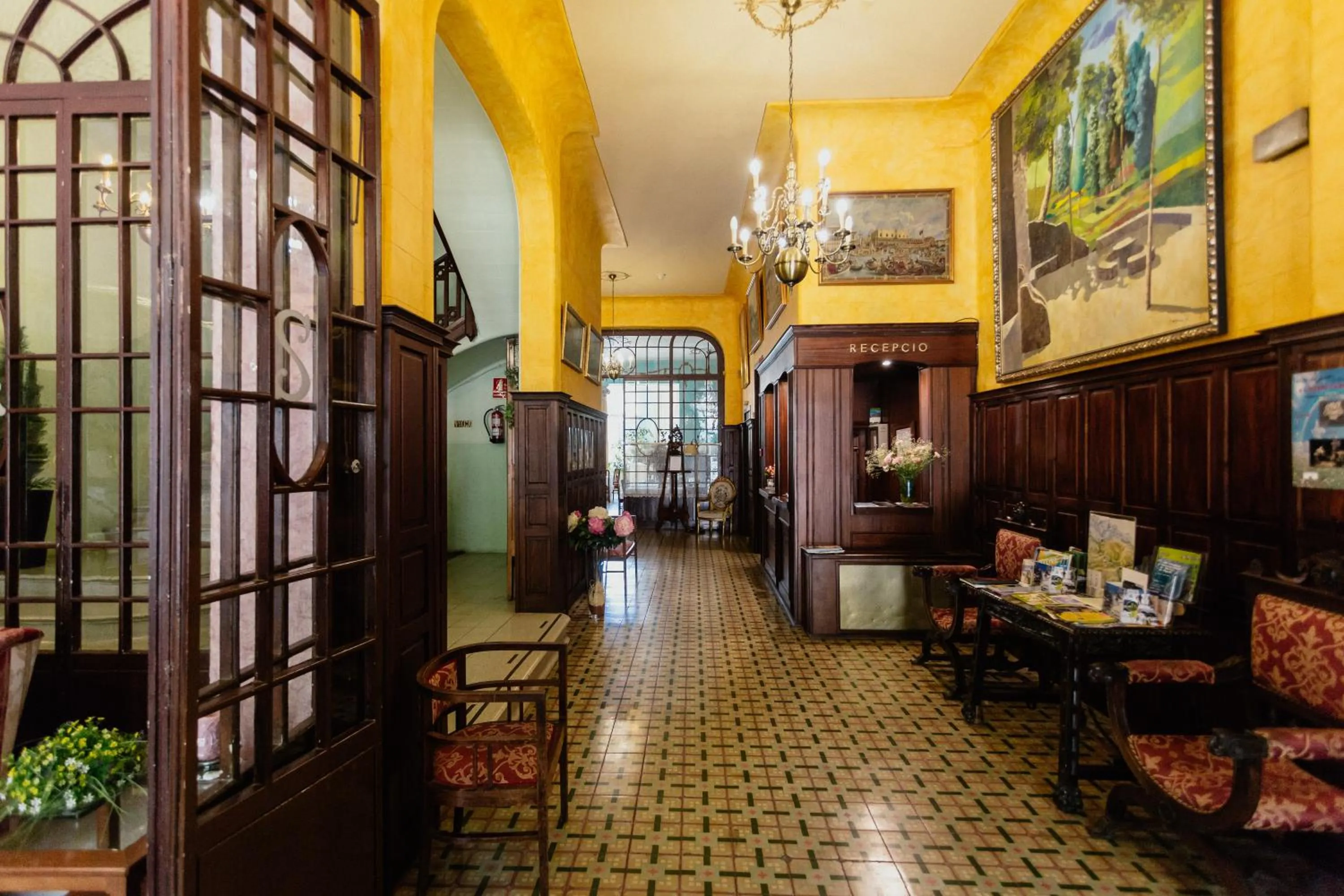 Lobby or reception in Hotel de Camprodón