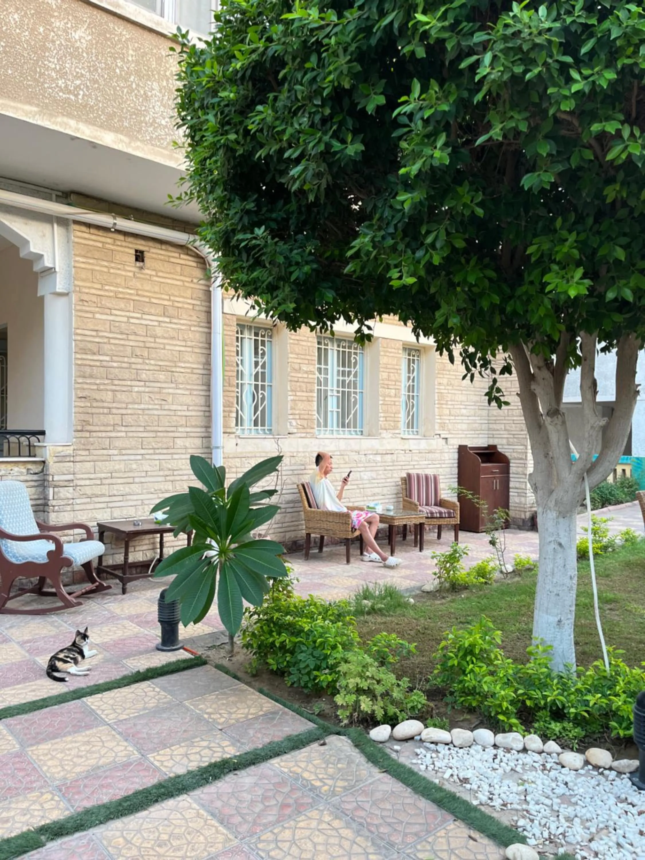 Seating area in Villa Khufu Pyramids Hotel