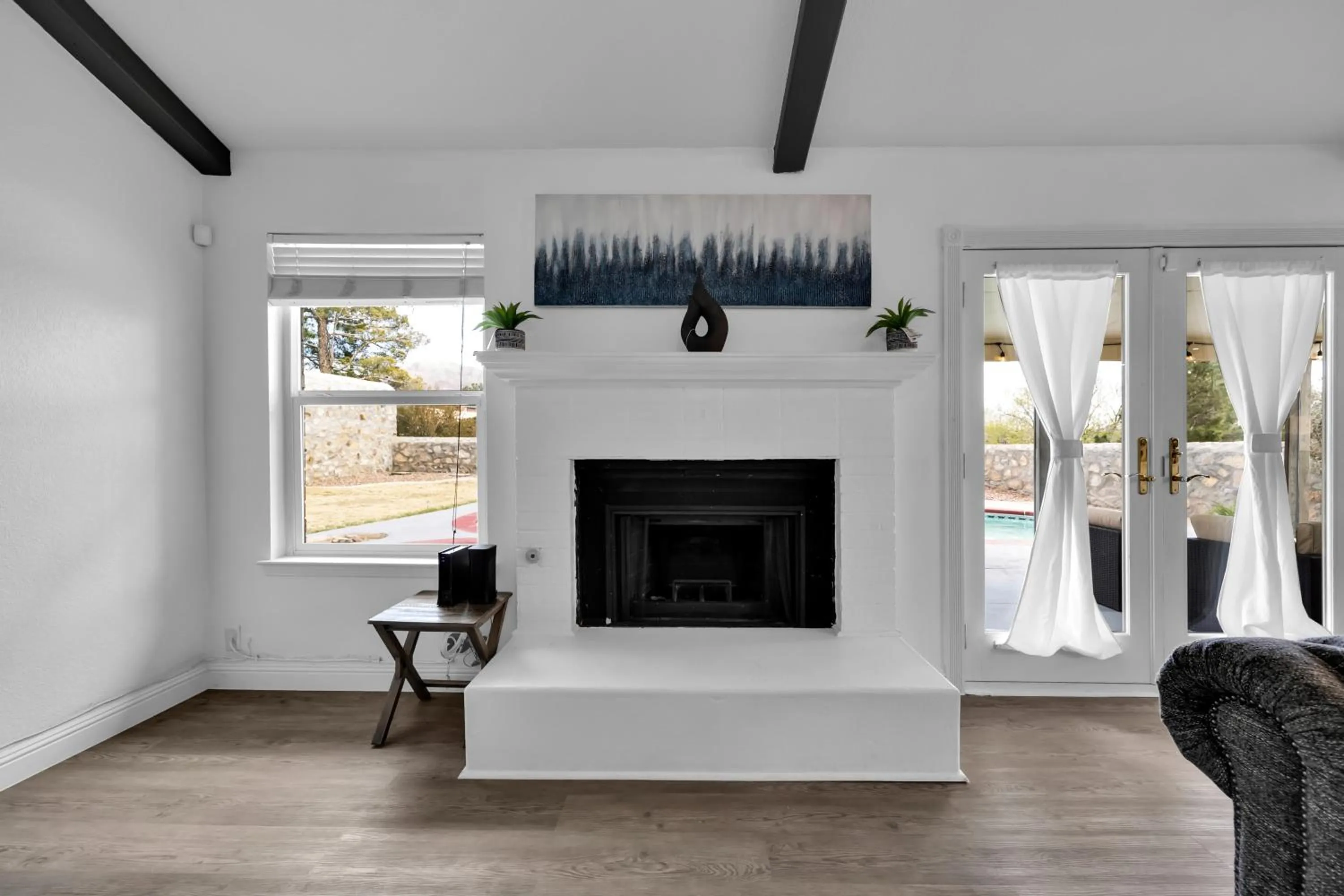 flat iron in Home with Mountain View/Pool/Tub