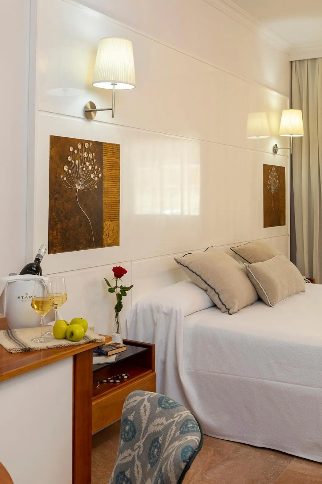 Photo of the whole room, Bed in Hotel Spa Porto Cristo