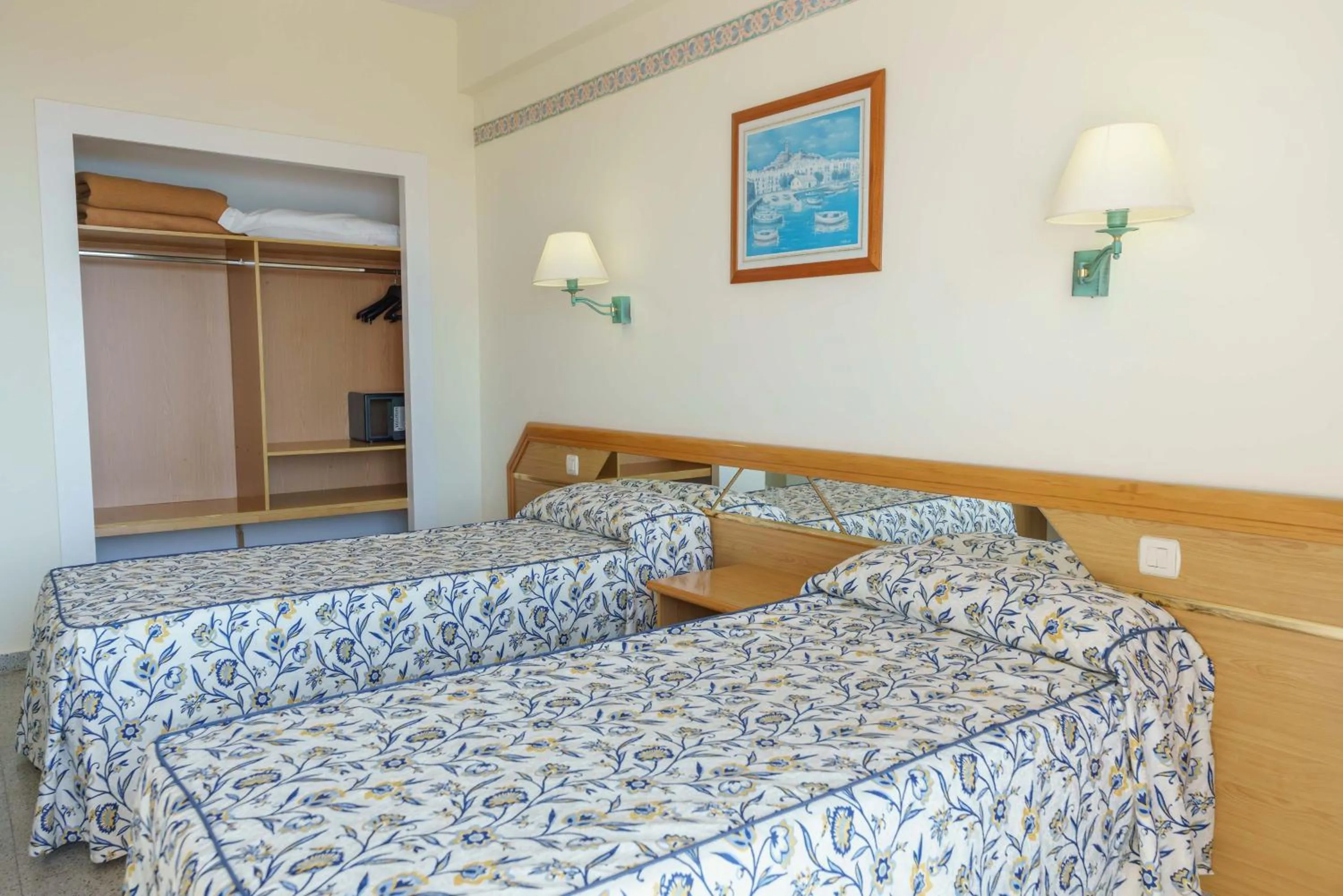 Bedroom, Bed in Checkin Catalonia