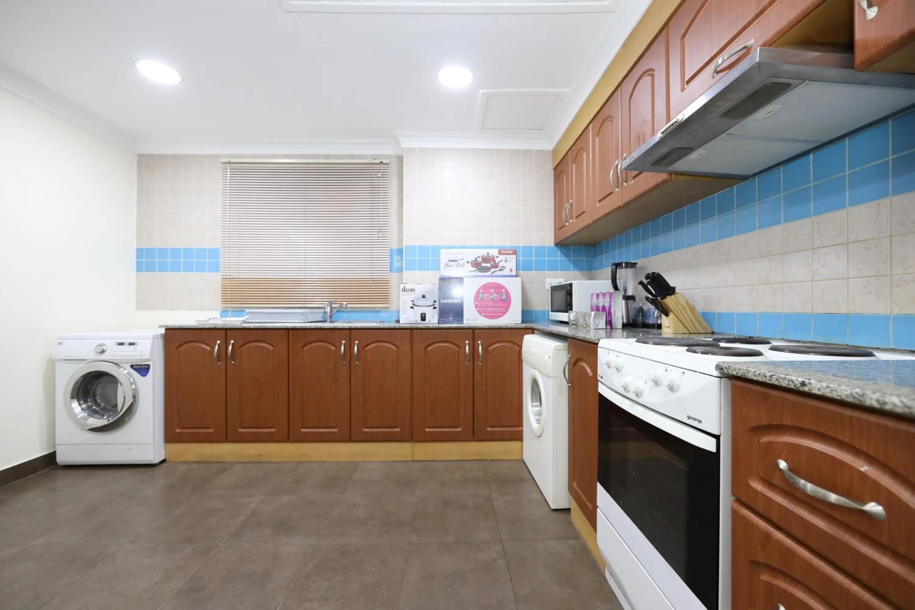 Coffee/tea facilities in Pearl Bahrain Suites