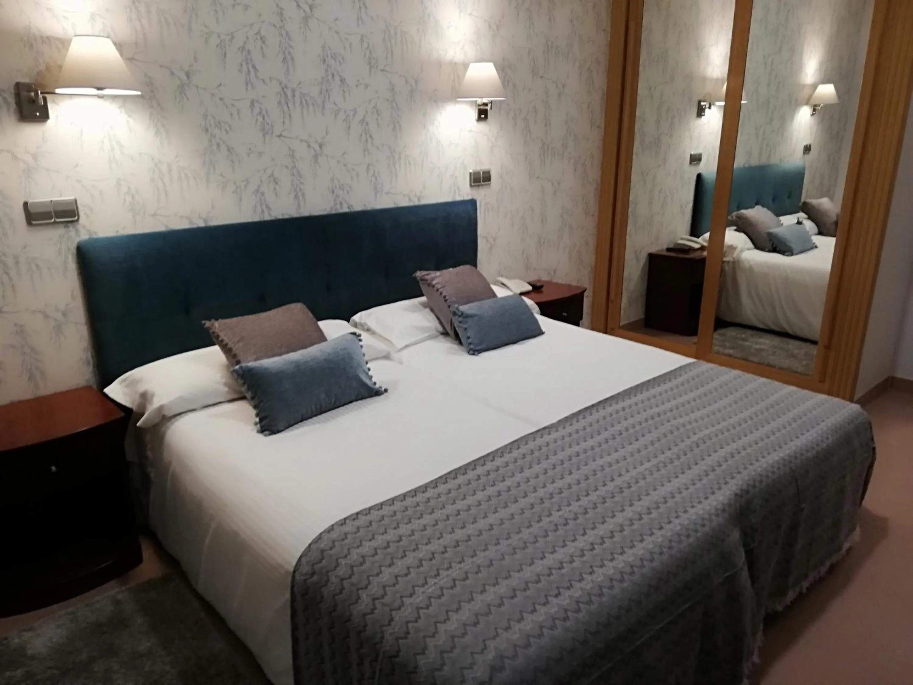 Balcony/Terrace, Bed in Hotel Las Moradas