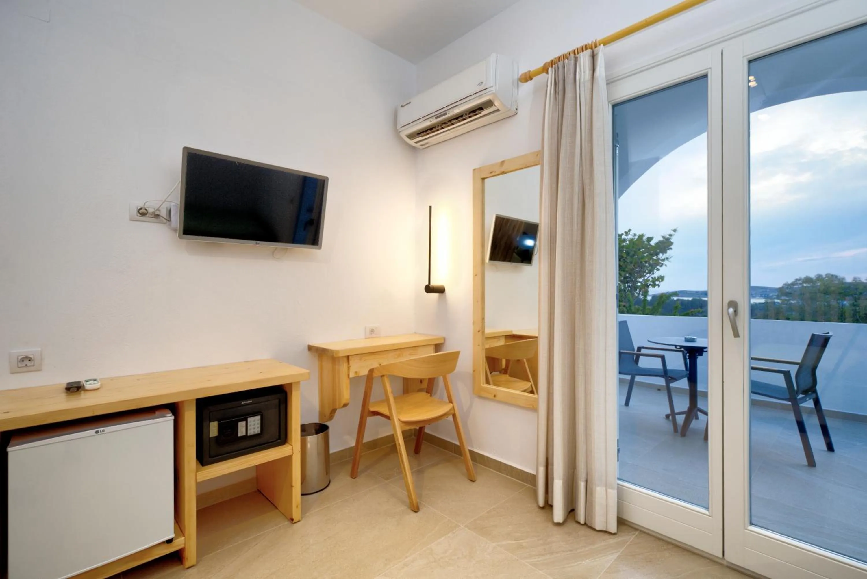 Patio in Pyrgaki Hotel