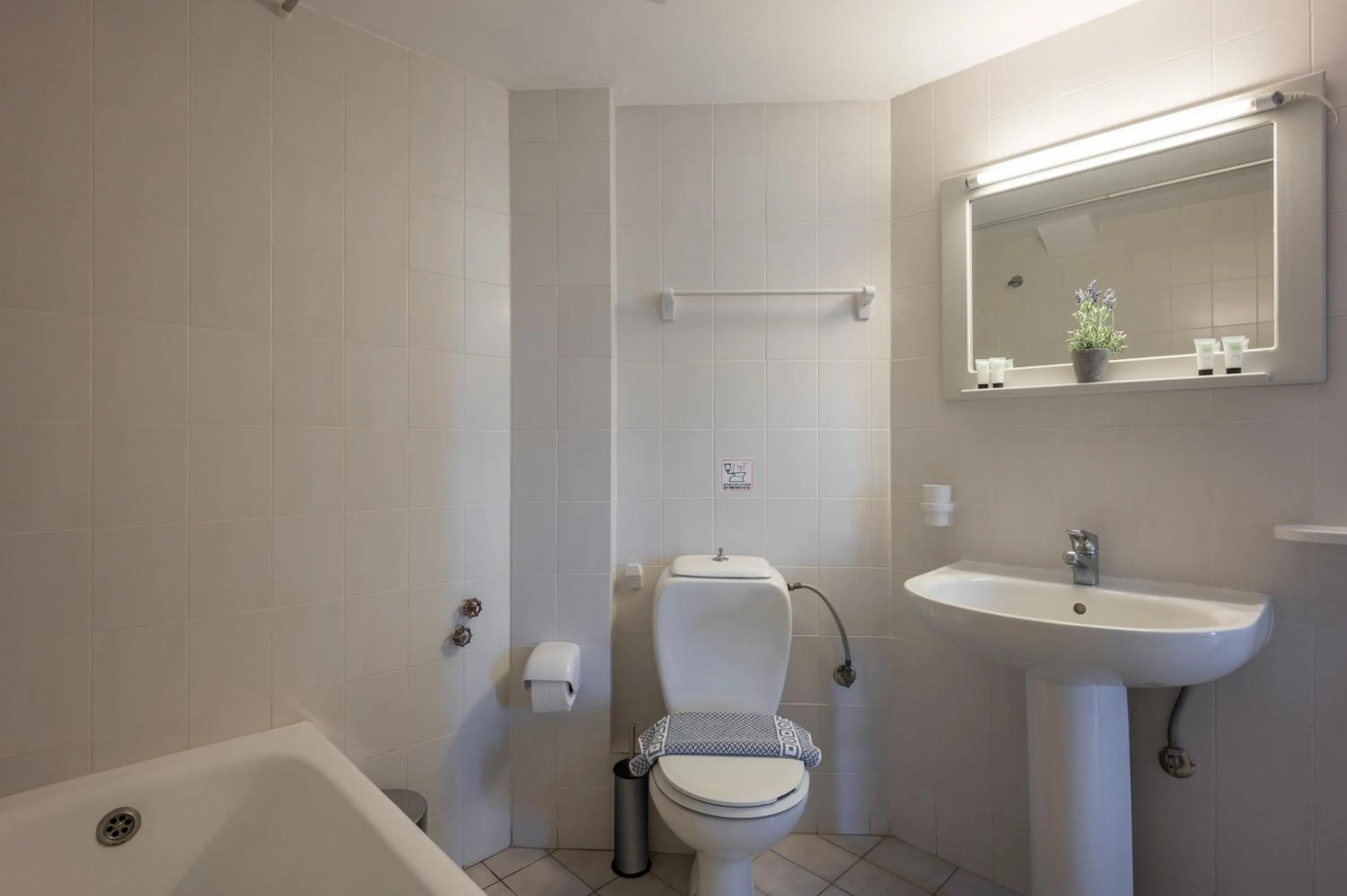 Bathroom in Hermes Hotel