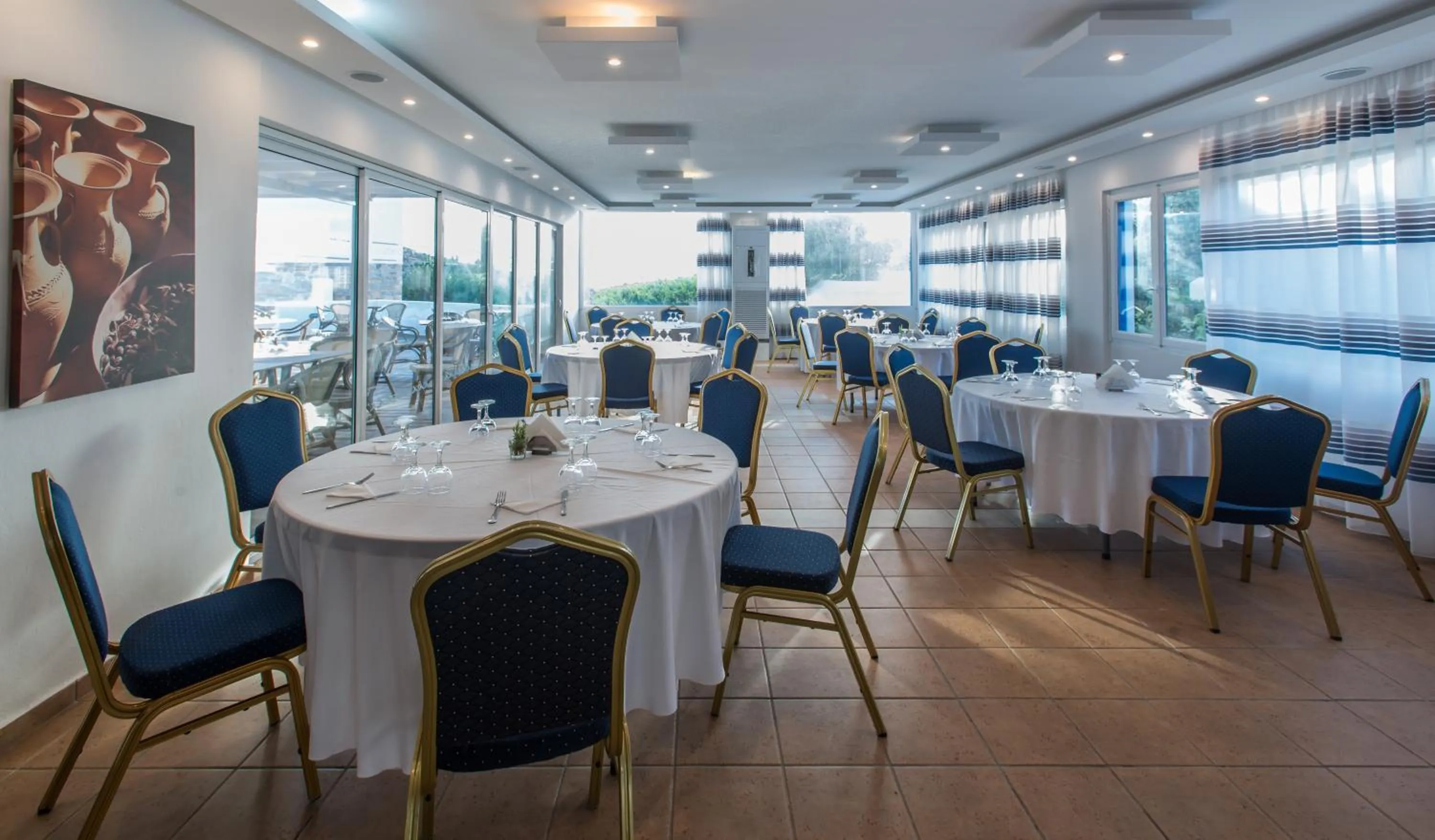 Restaurant/places to eat in Naxos Palace Hotel