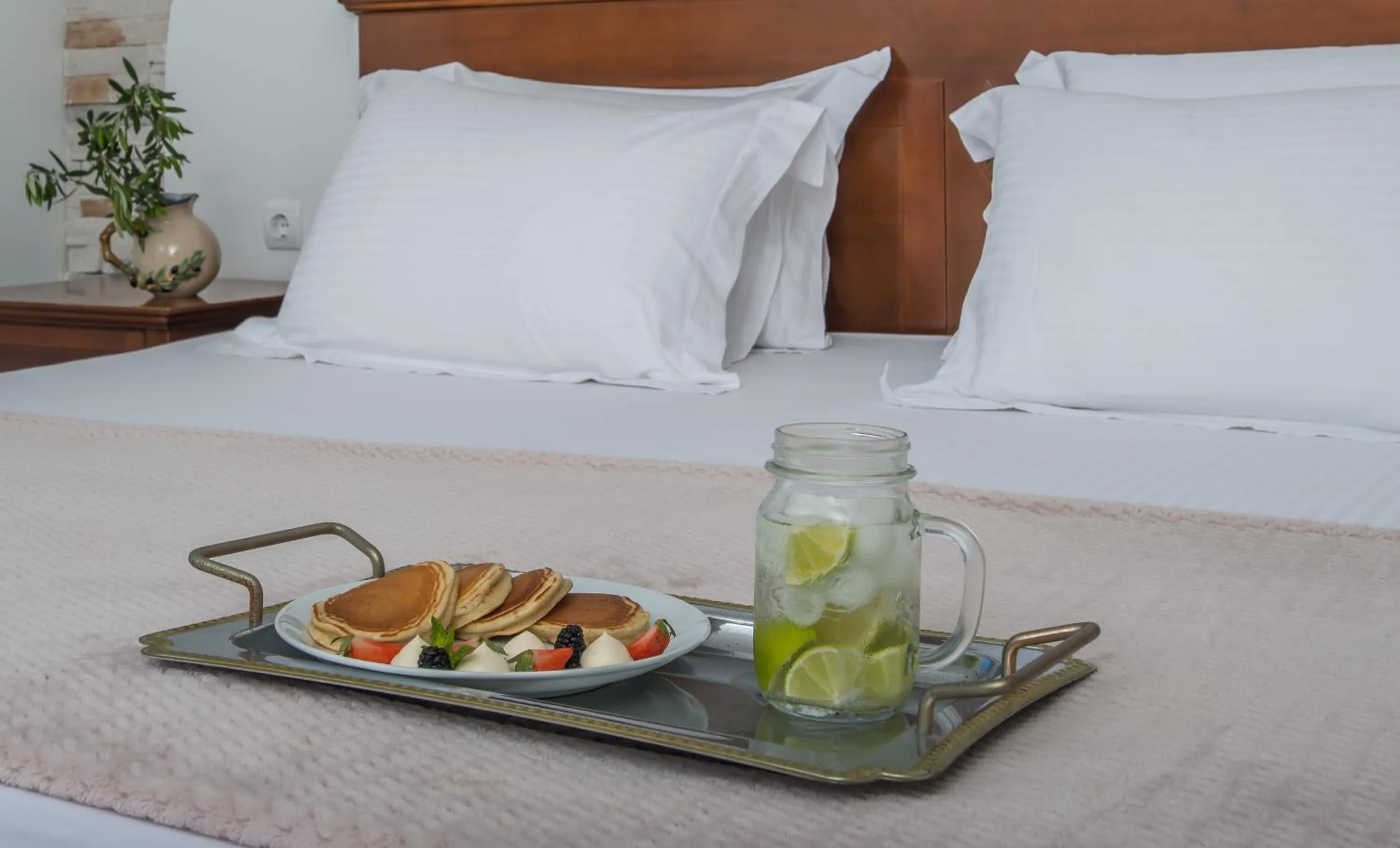 Breakfast, Bed in Naxos Palace Hotel