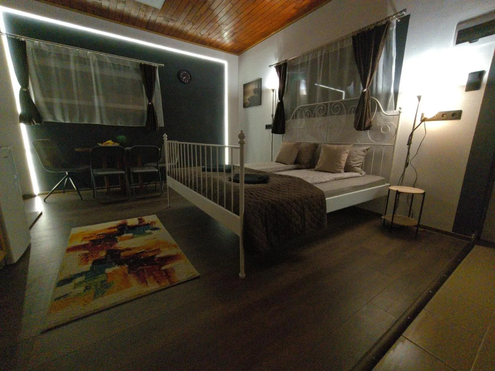 Bed in Morrison Apartments