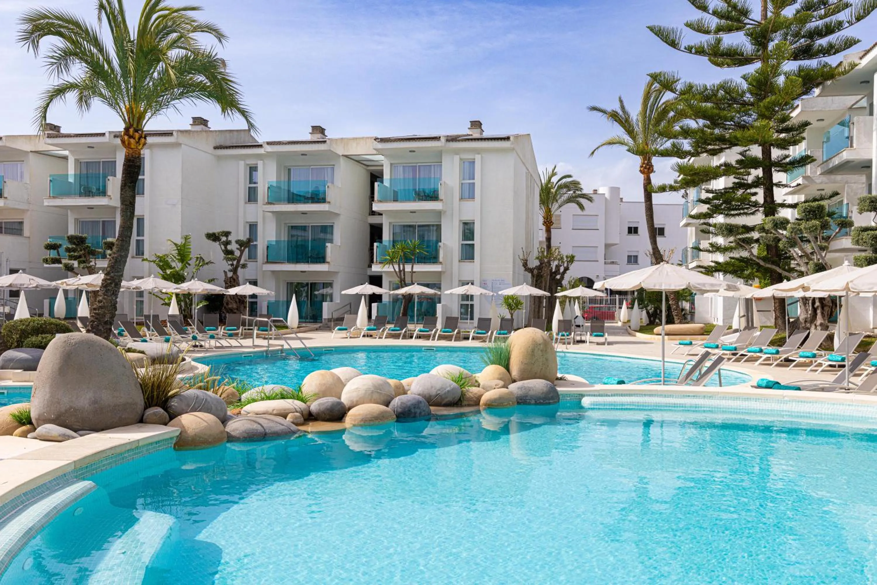 Swimming pool in MarSenses Puerto Pollensa Hotel & Spa Adults Only