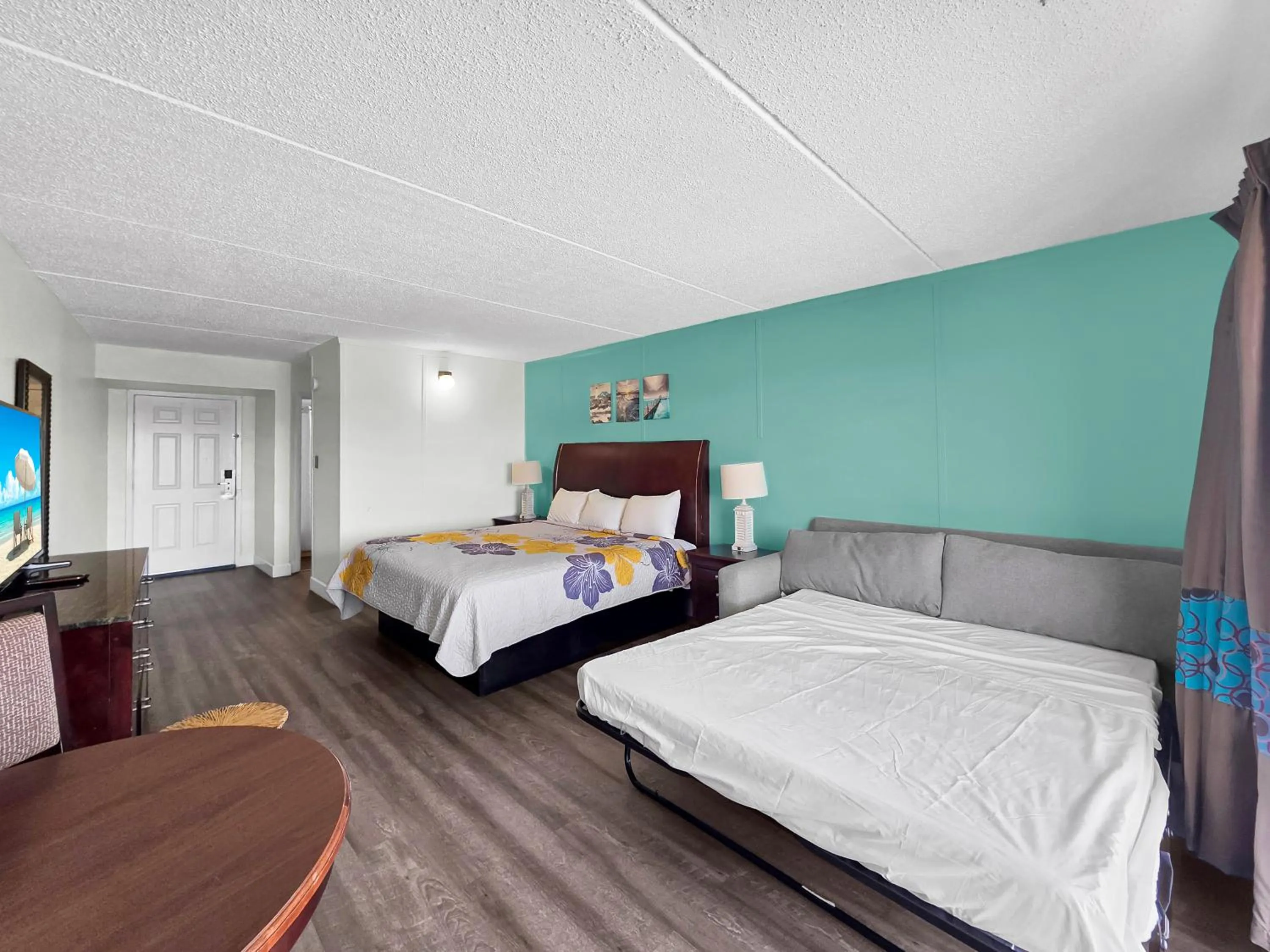 Bed in CRYSTAL PALACE RESORT