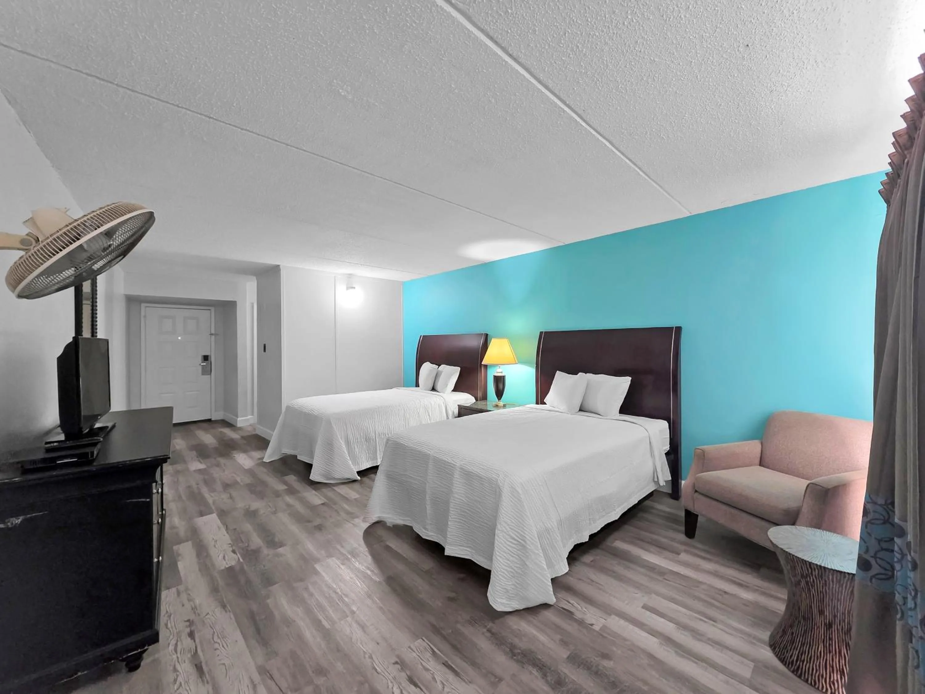 Bed in CRYSTAL PALACE RESORT