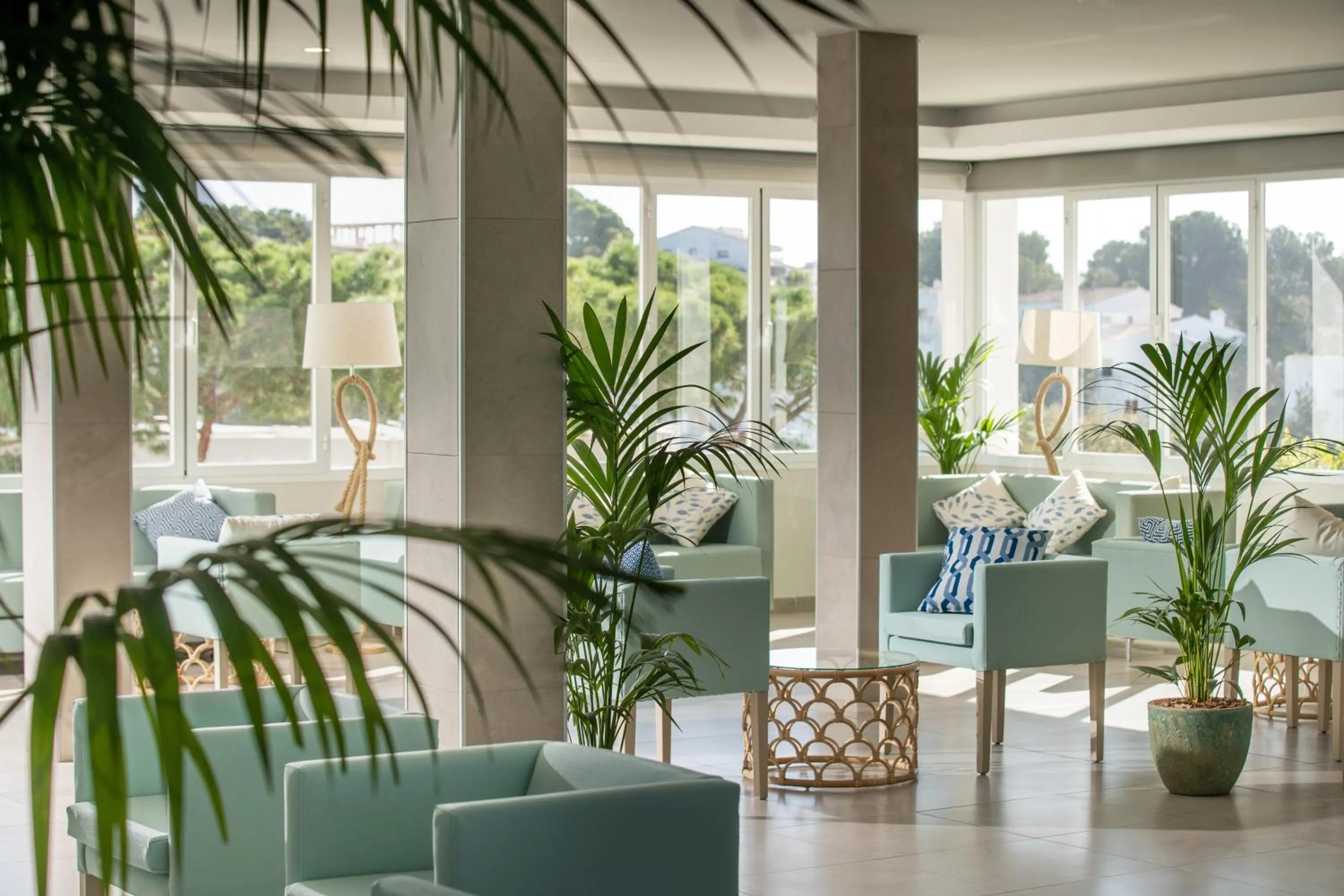 Lobby or reception in MarSenses Ferrera Blanca Hotel Family