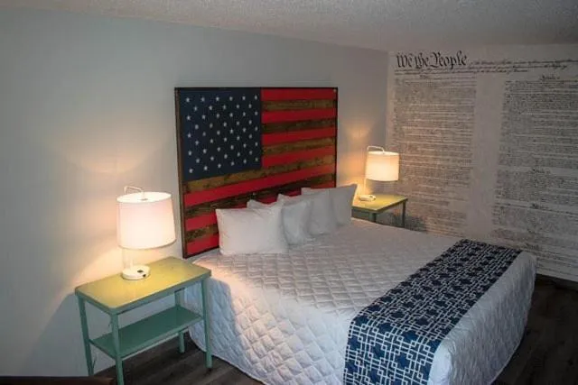 Bedroom, Bed in Super 8 by Wyndham Daleville-Fort Novosel