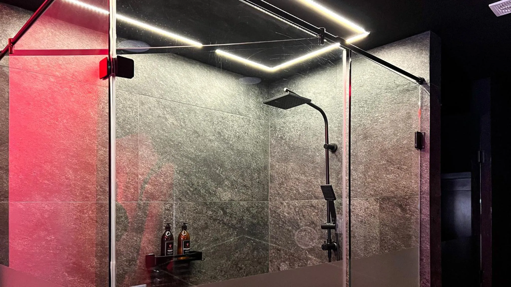 Bathroom in Motel Boutique Qatro