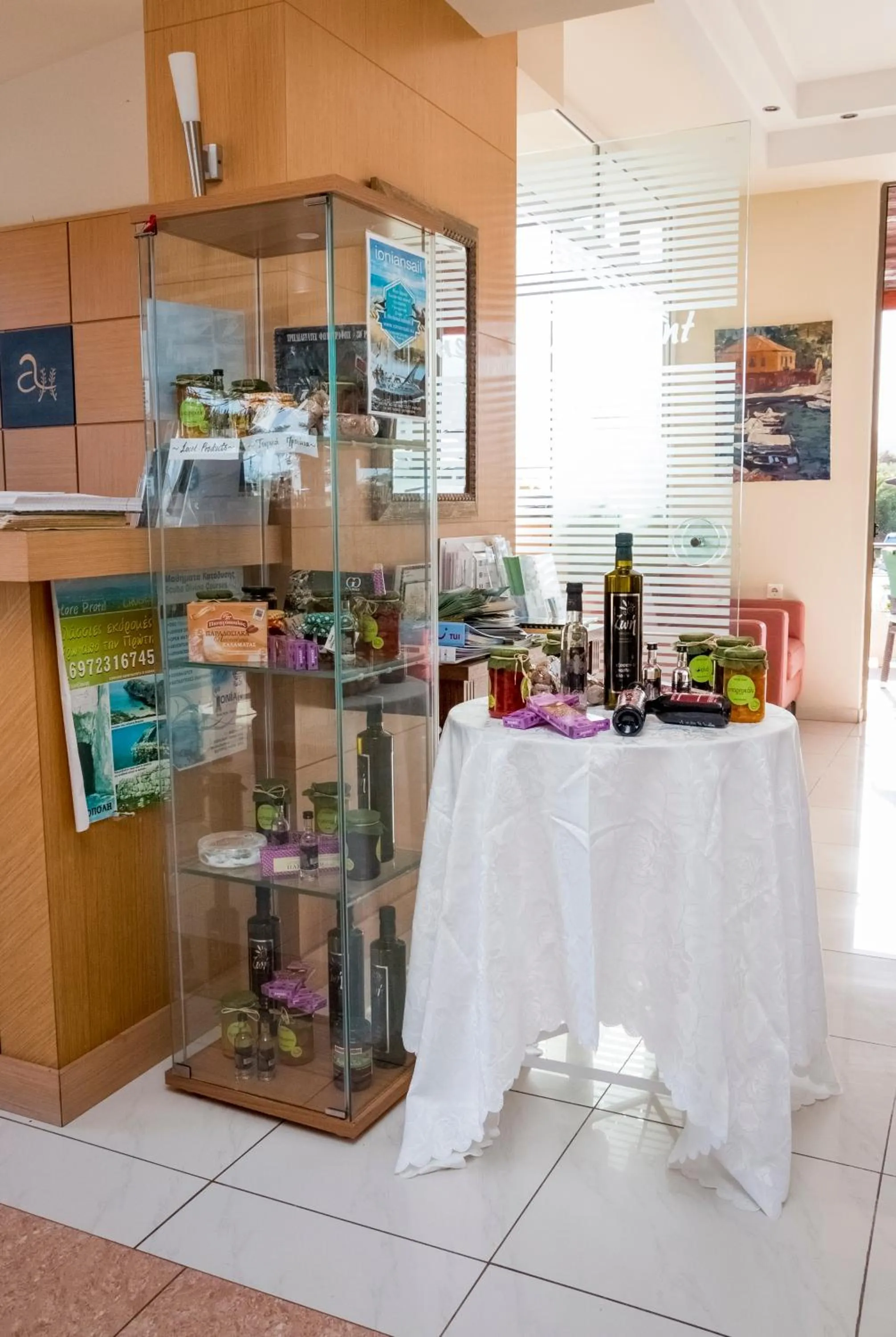 On-site shops in Apollo Resort Art Hotel