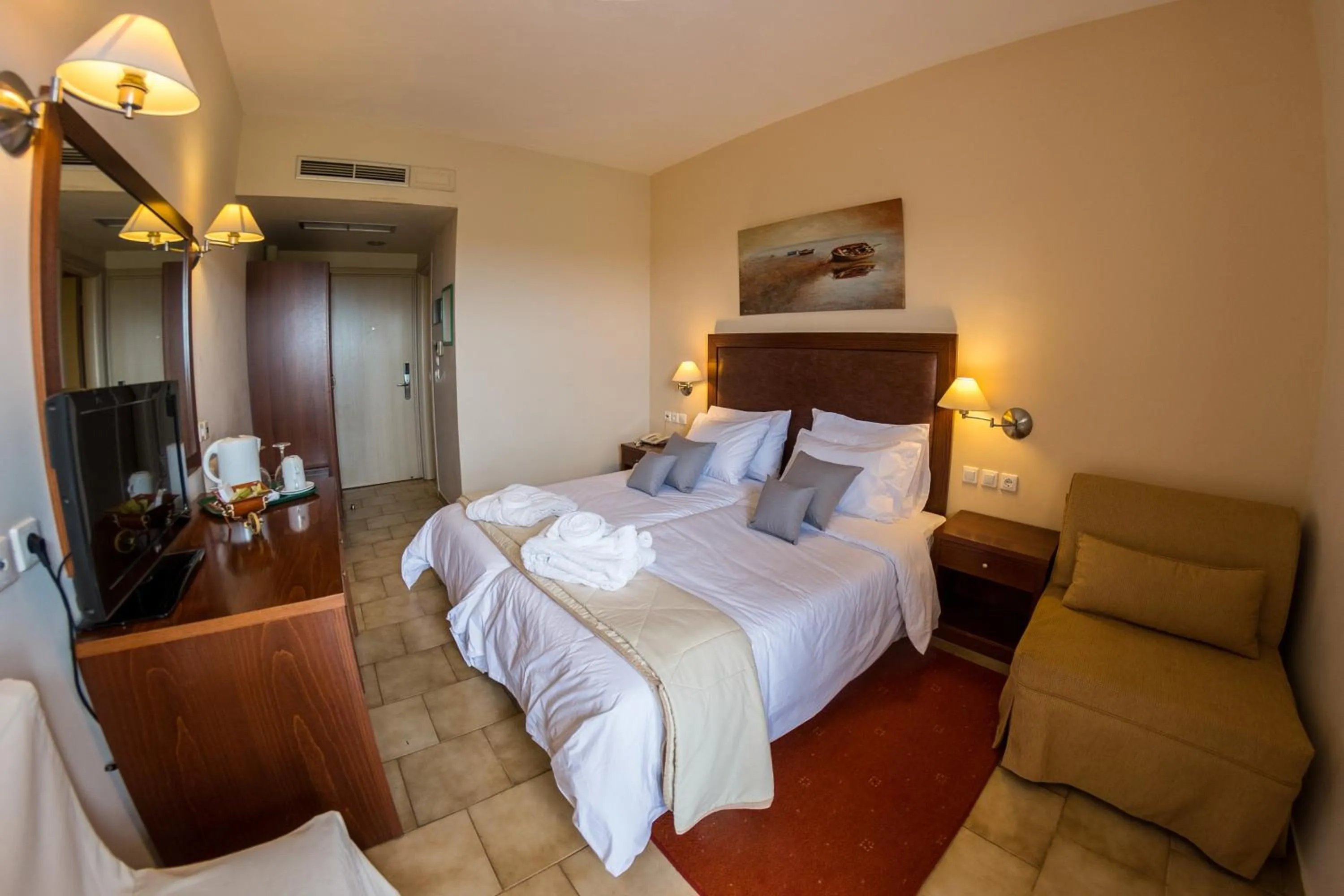 Photo of the whole room, Bed in Apollo Resort Art Hotel