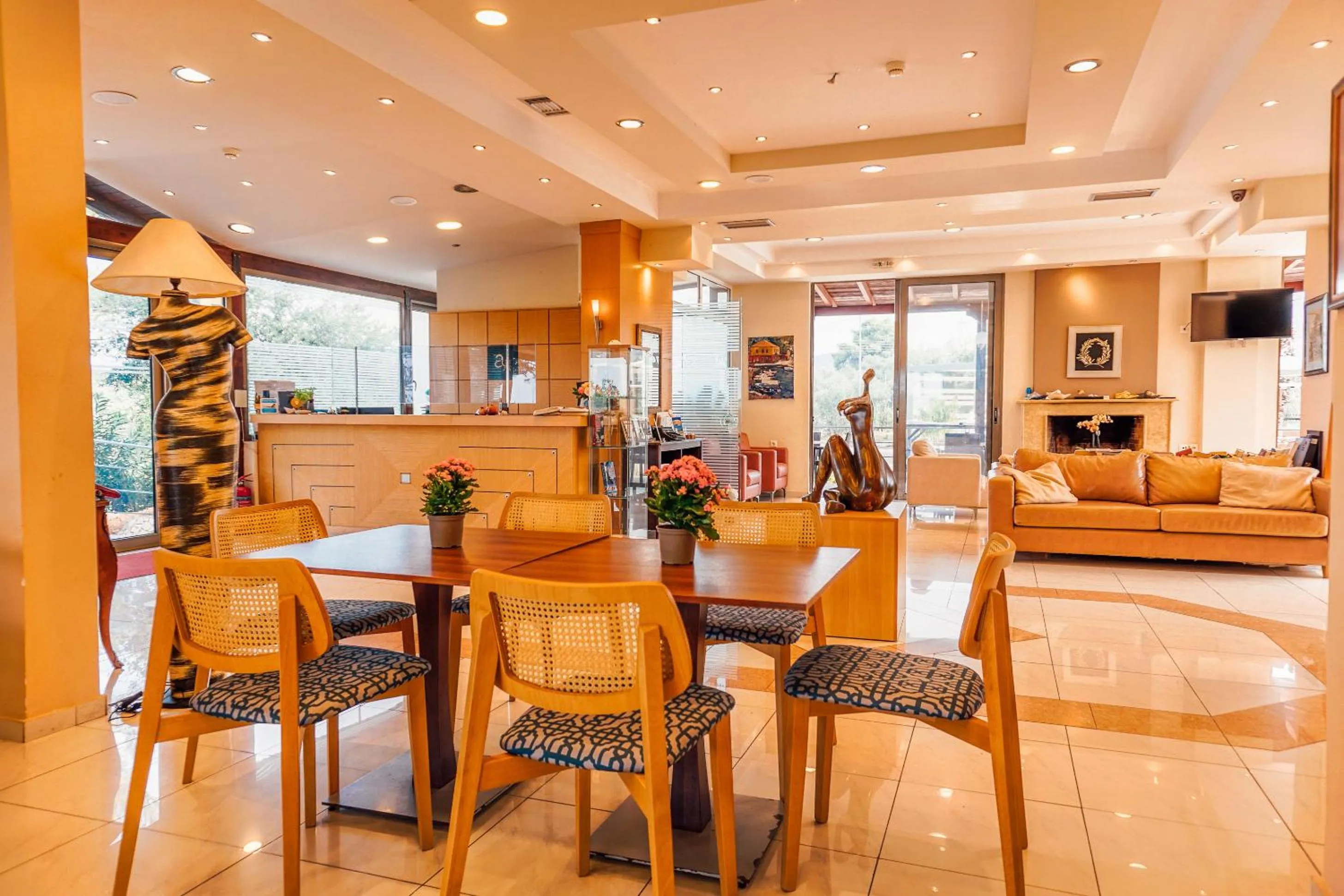 Restaurant/places to eat in Apollo Resort Art Hotel