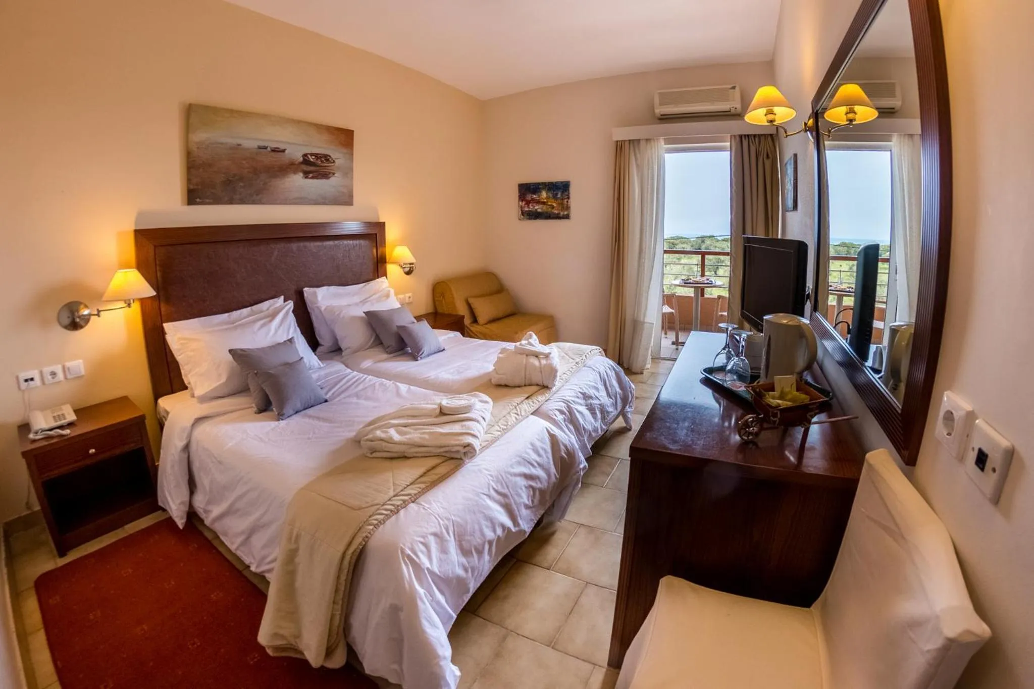 Photo of the whole room, Bed in Apollo Resort Art Hotel