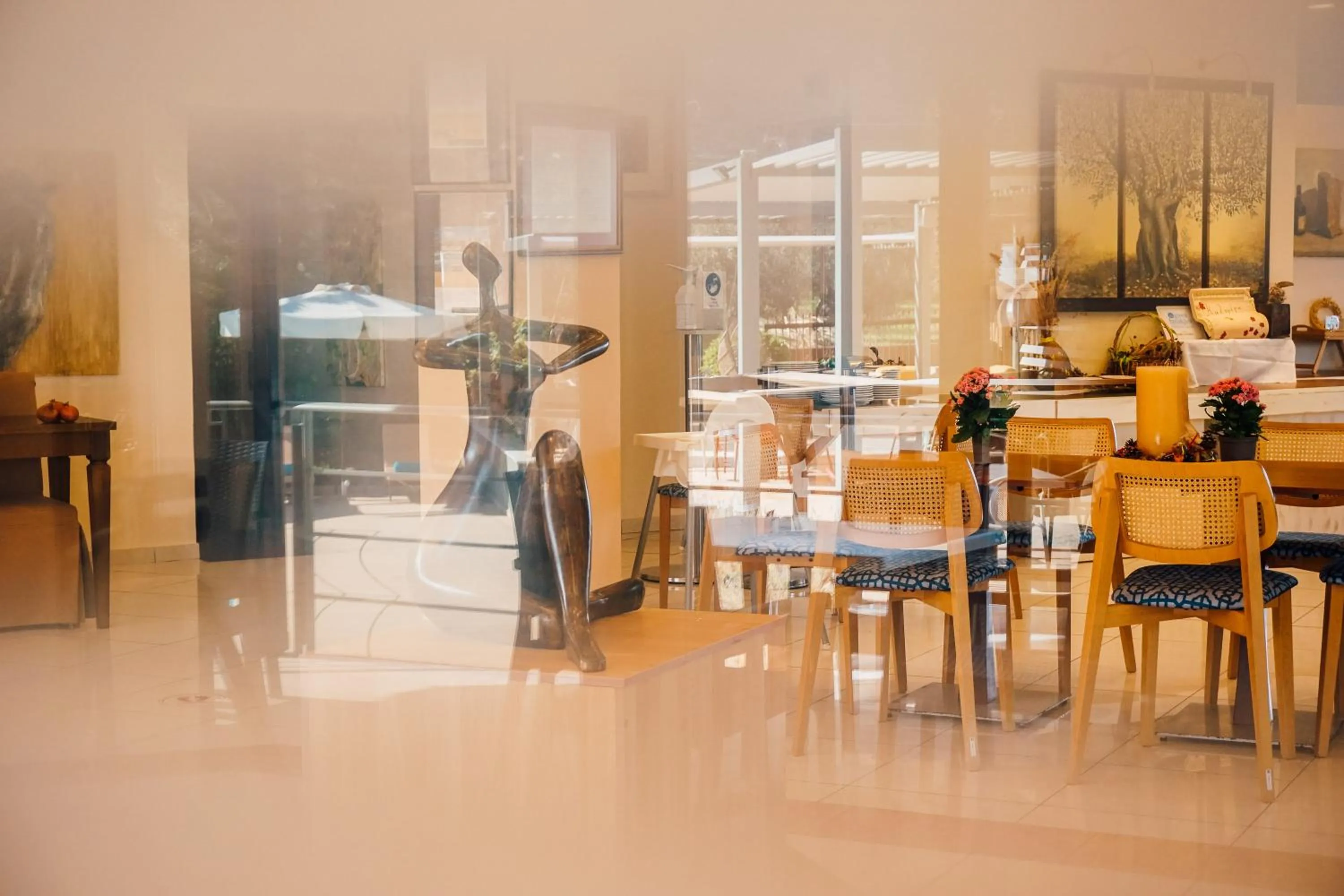 Restaurant/places to eat in Apollo Resort Art Hotel