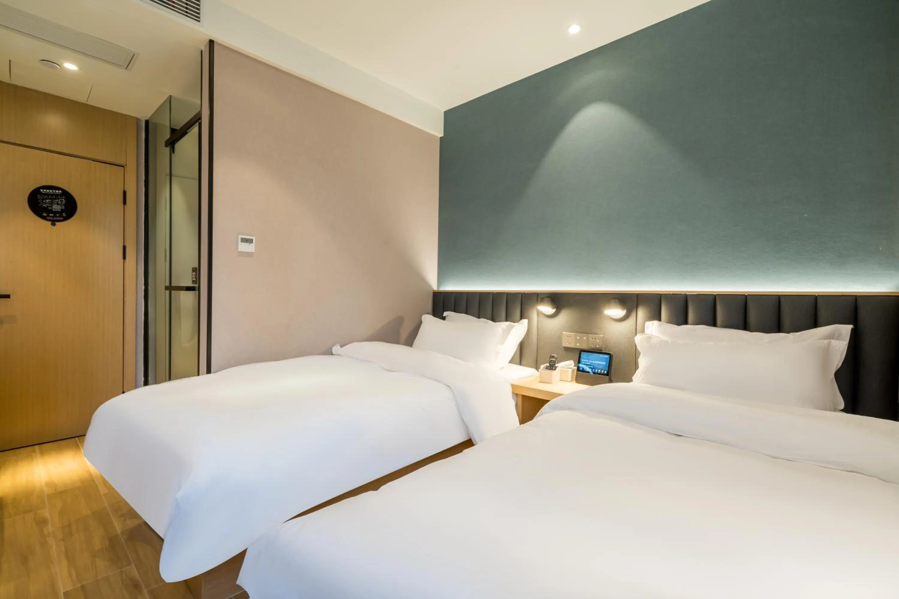 Bed in Meego Smart Select Hotel