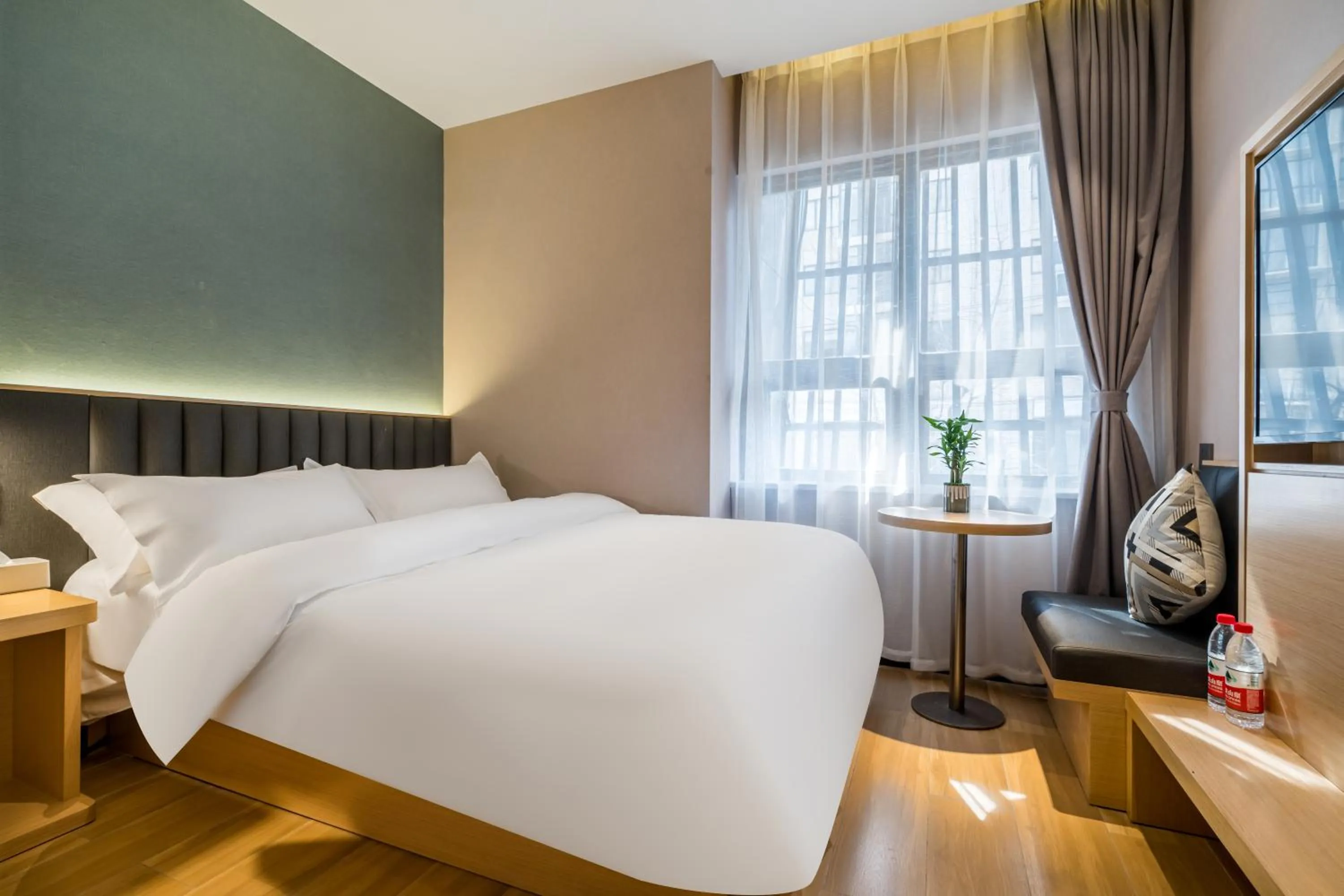 Bed in Meego Smart Select Hotel