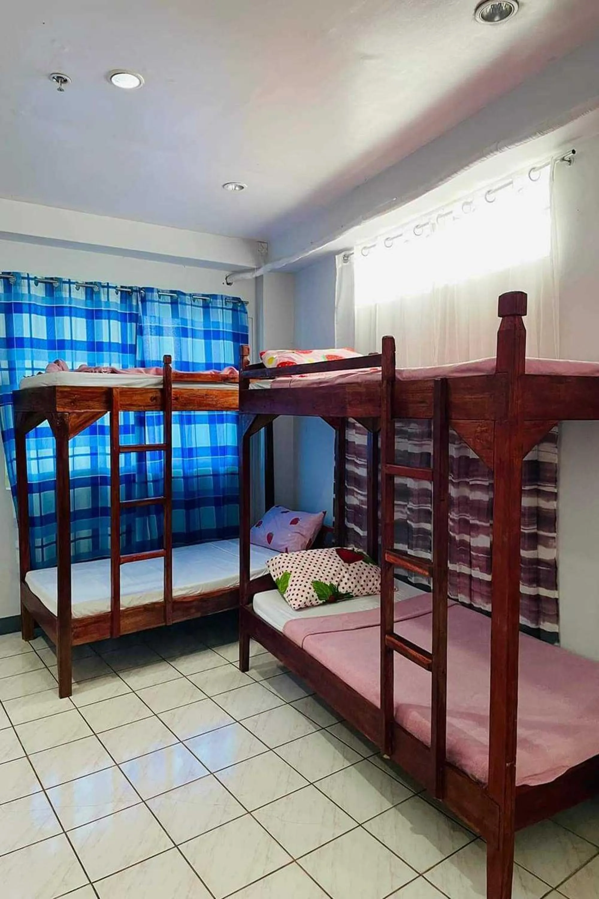 Bed in Istroberi Inn Palawan near Airport