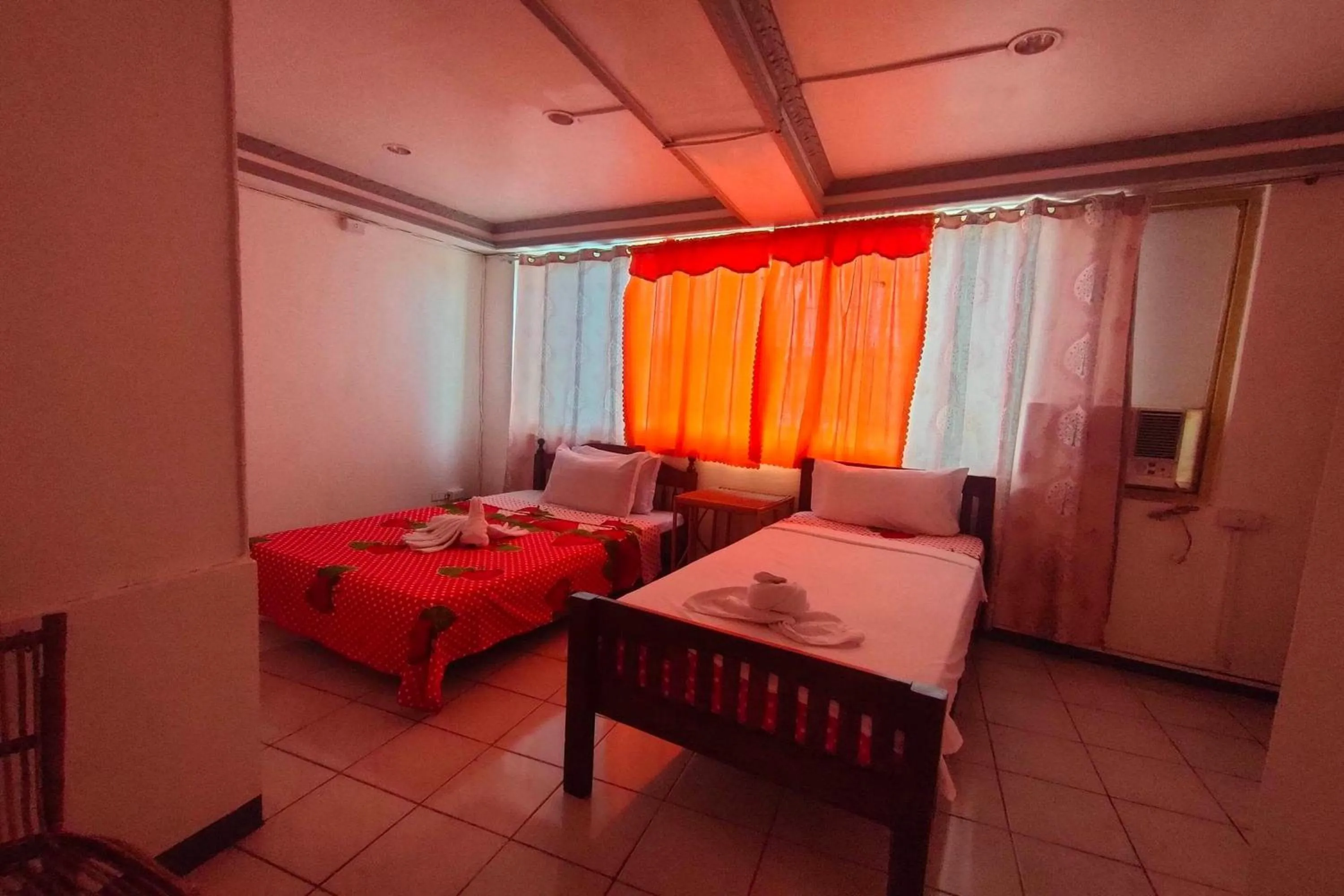 Bed in Istroberi Inn Palawan near Airport