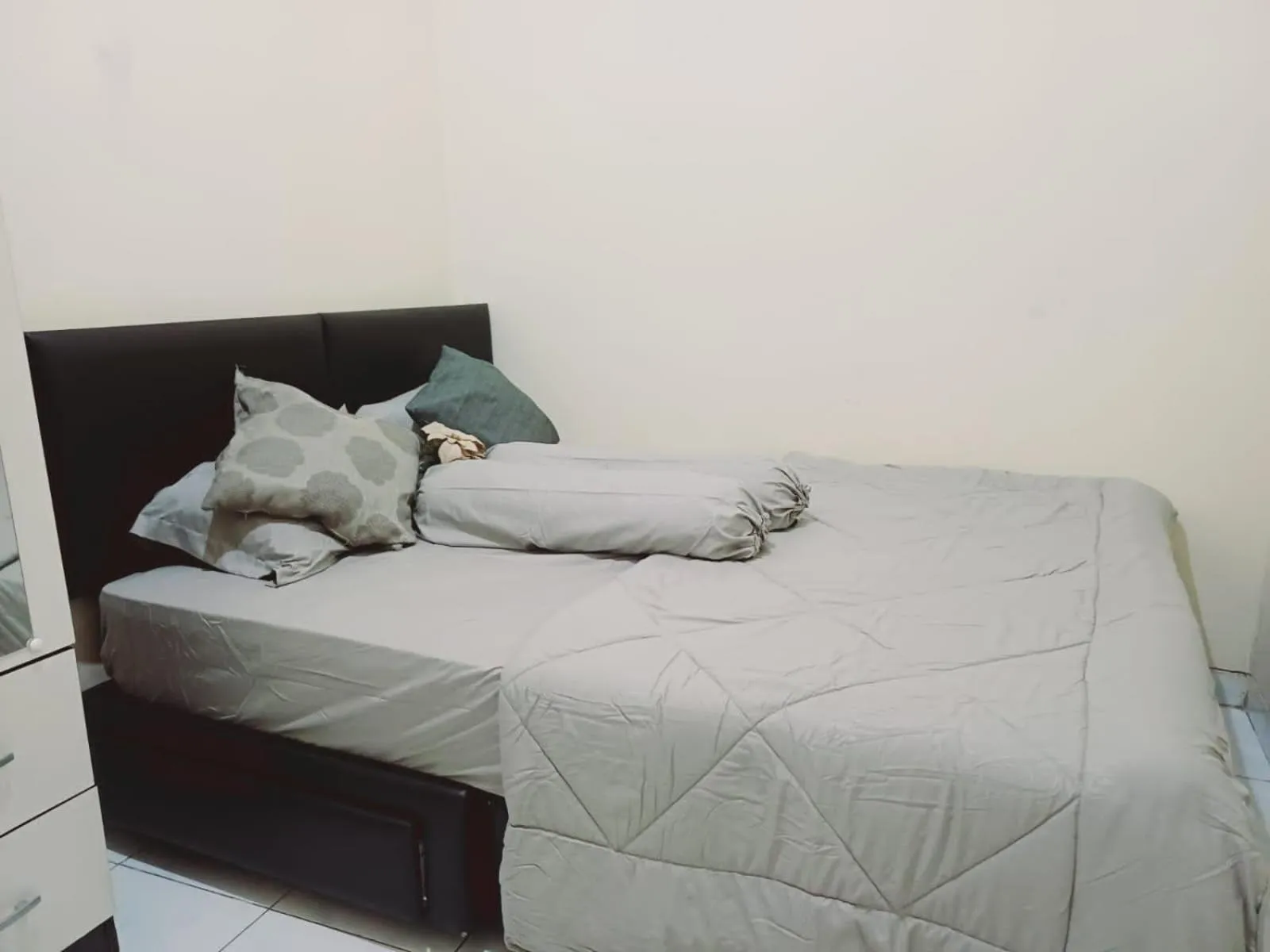 Bed in Kost Griya Asri by ecommerceloka