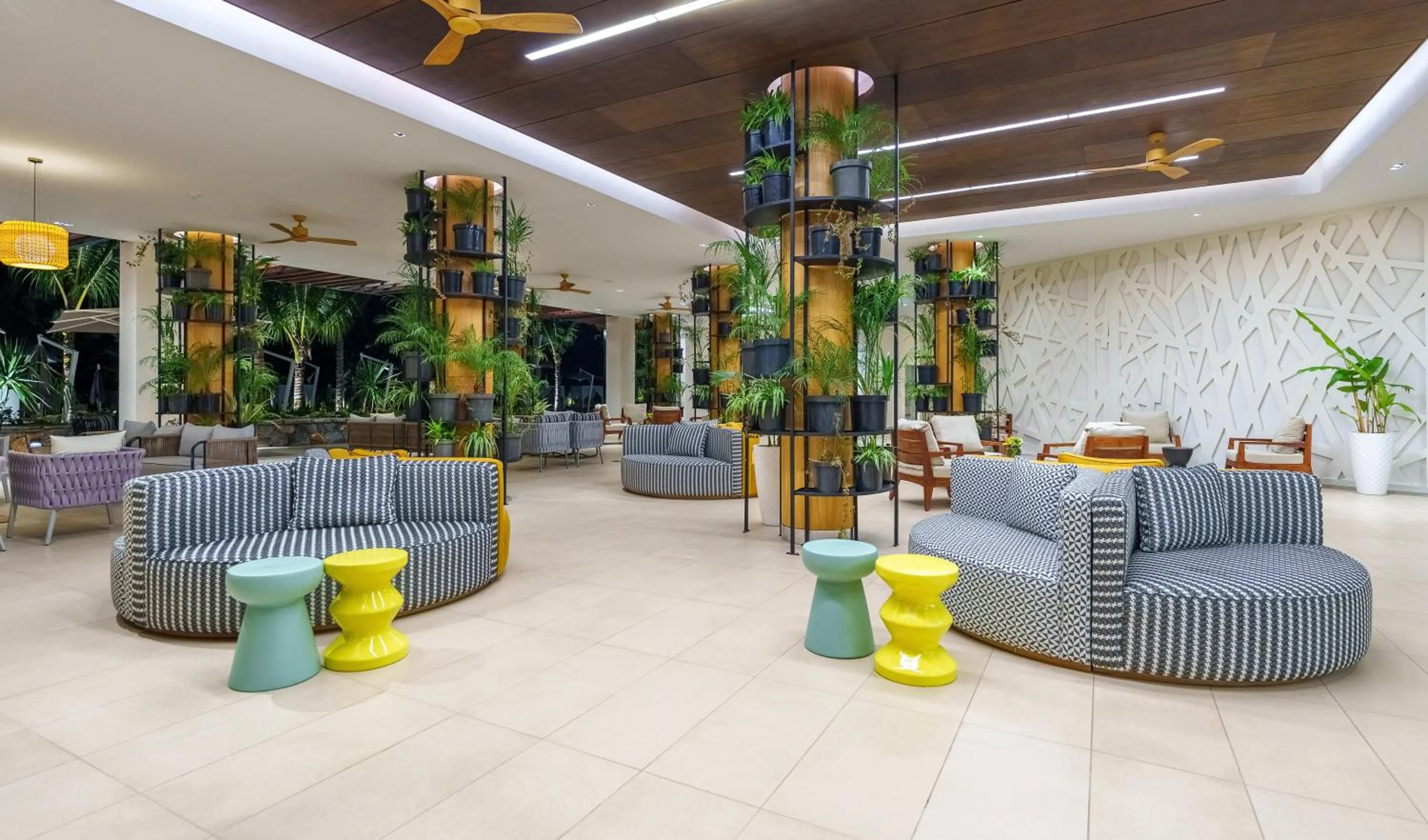 Lobby or reception in Ocean's Creek Beach Hotel