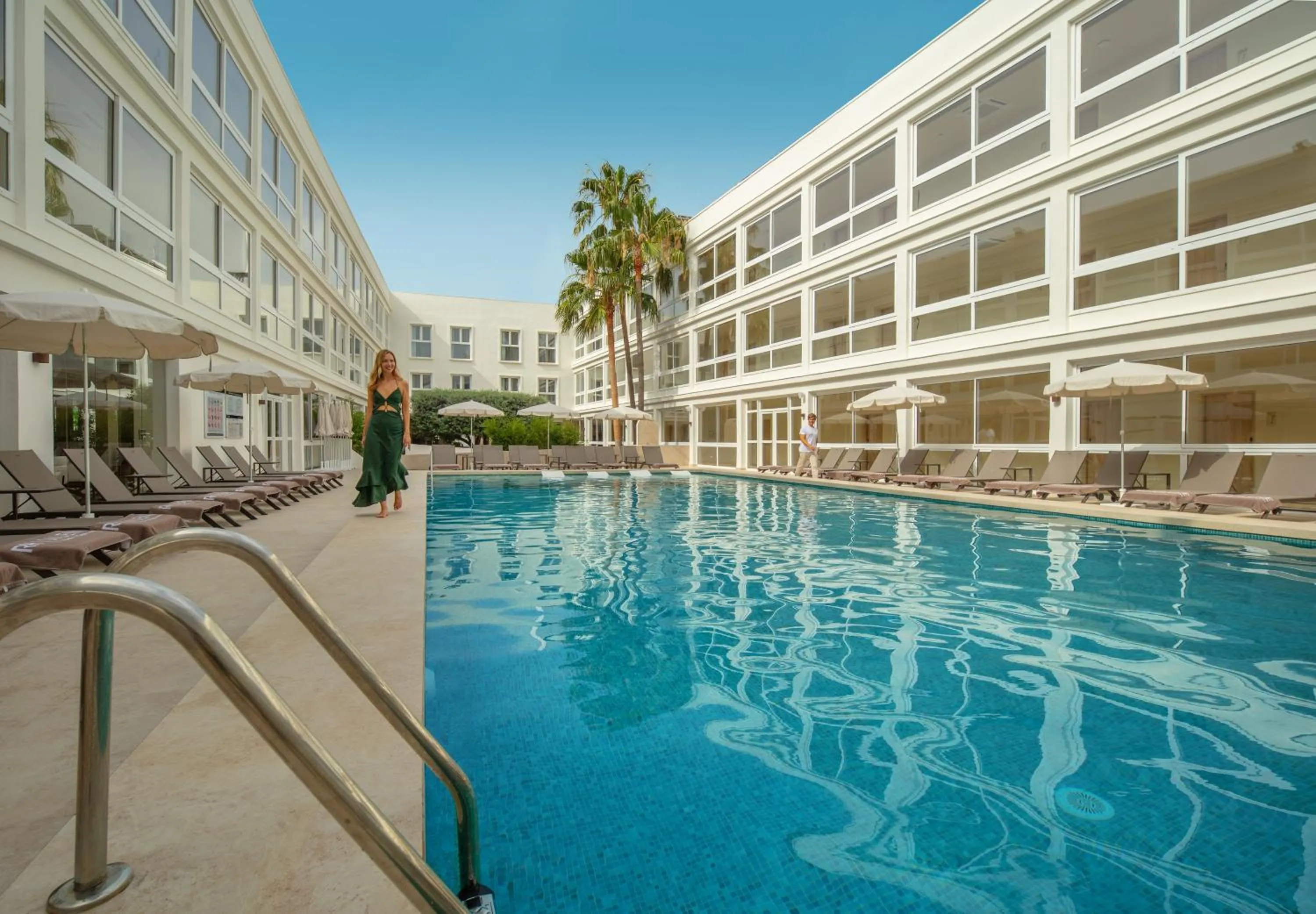 Swimming pool in RH Silene Hotel & Spa 4 Sup