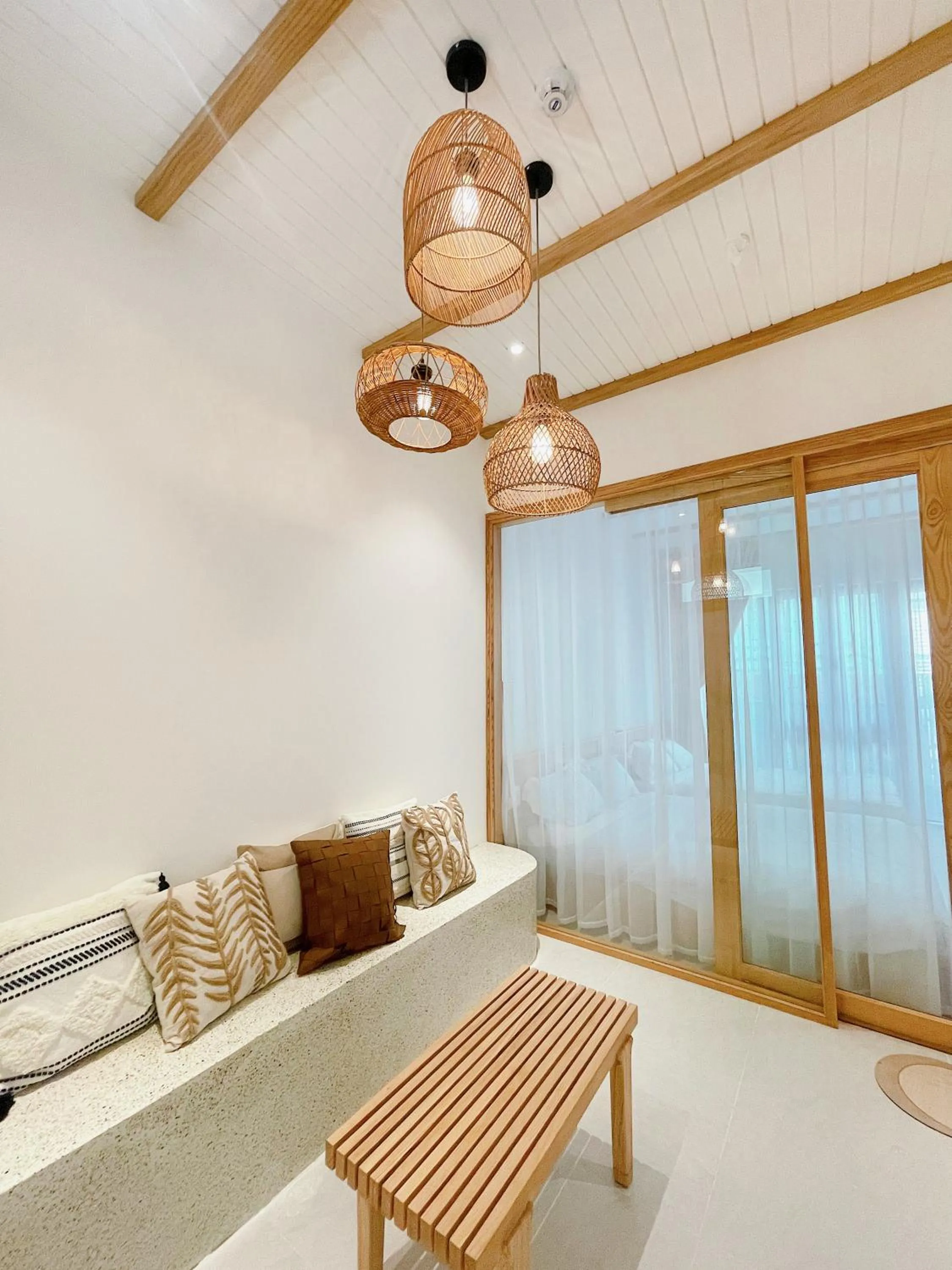 Seating area in Baphu Beachwalk Apartment - 5 min walk to My Khe beach