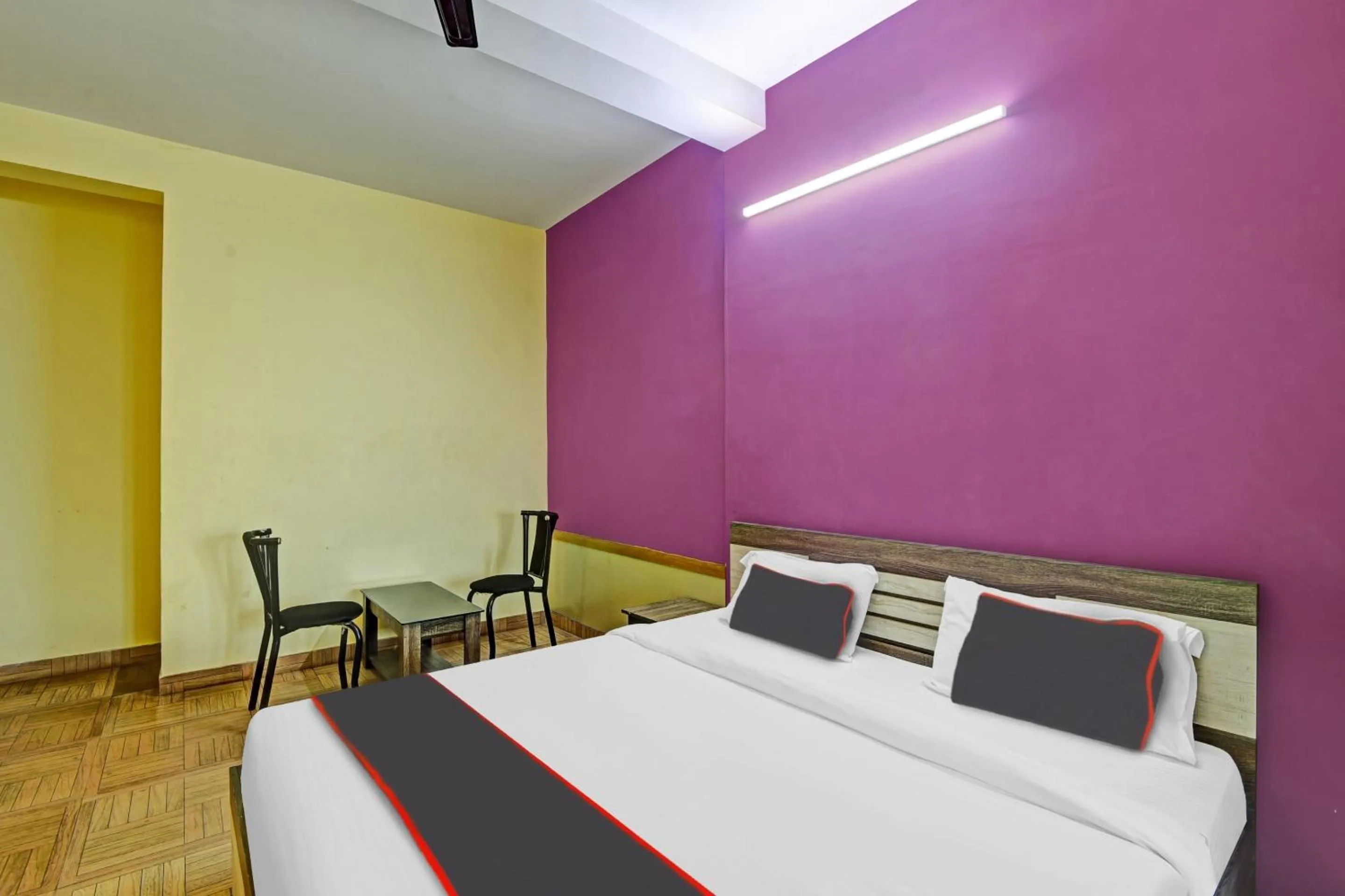 Bedroom, Bed in Collection O EXPRESS SUITES