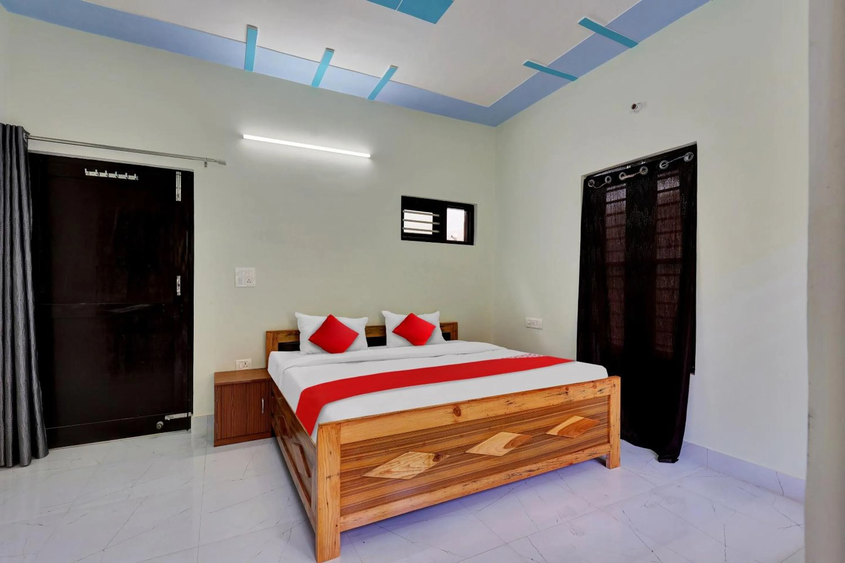 Bedroom in Hotel O by OYO MOUNTAIN