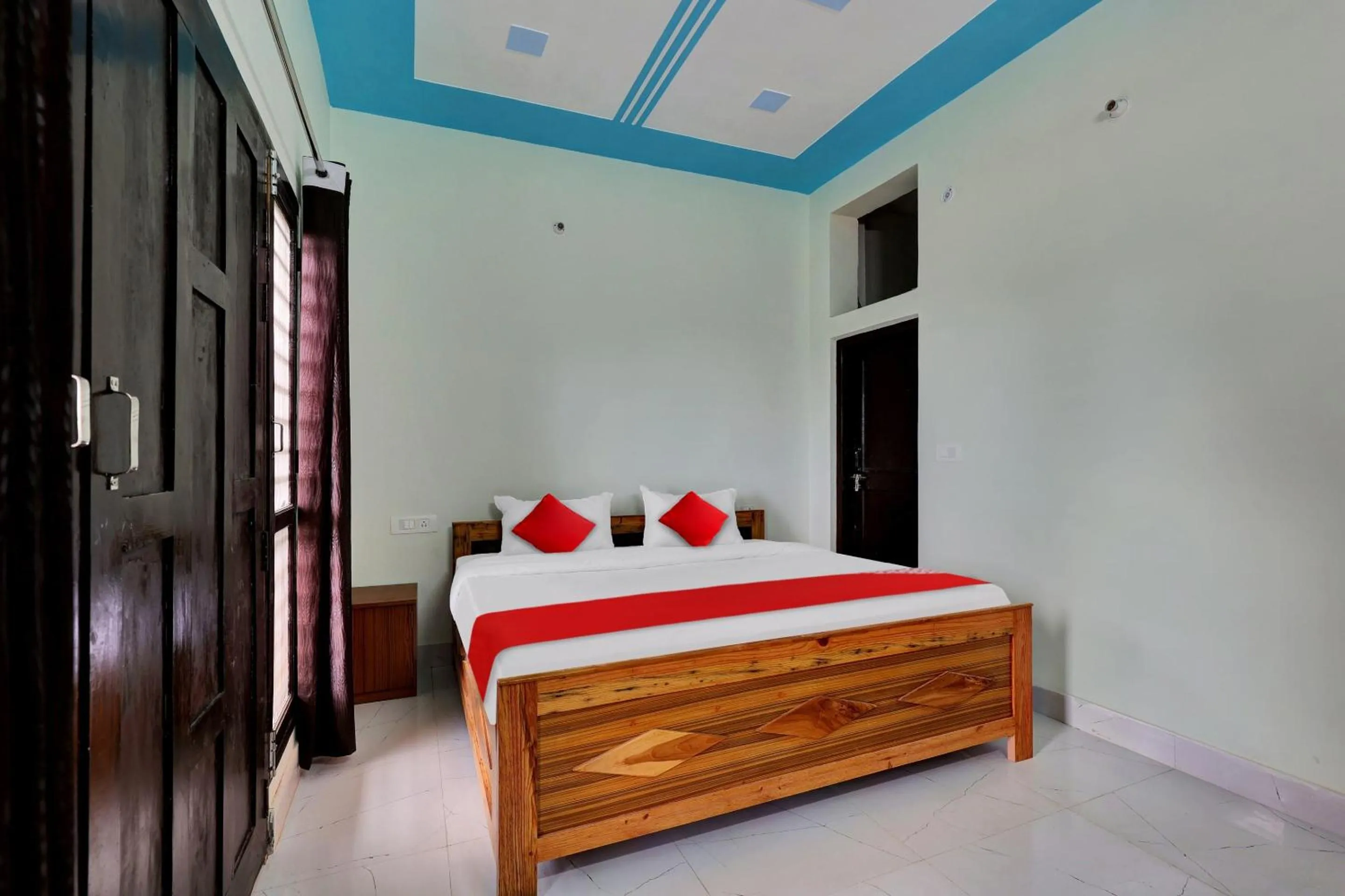 Bedroom in Hotel O by OYO MOUNTAIN