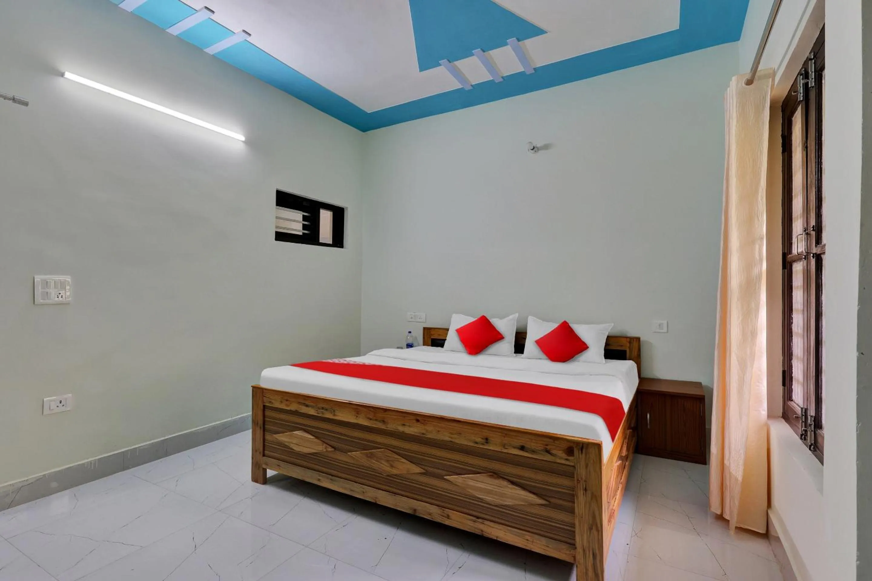 Bedroom in Hotel O by OYO MOUNTAIN