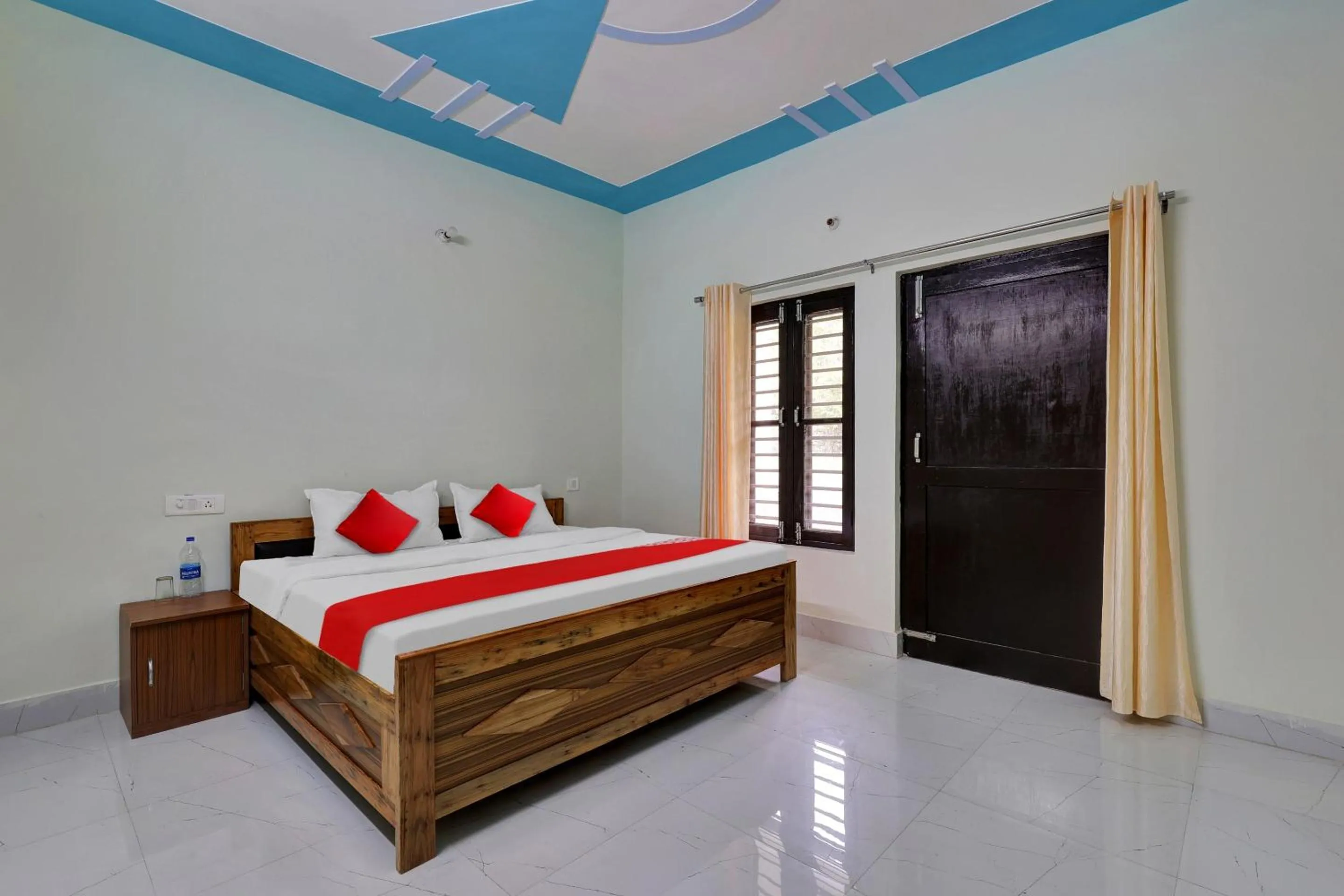 Bedroom in Hotel O by OYO MOUNTAIN
