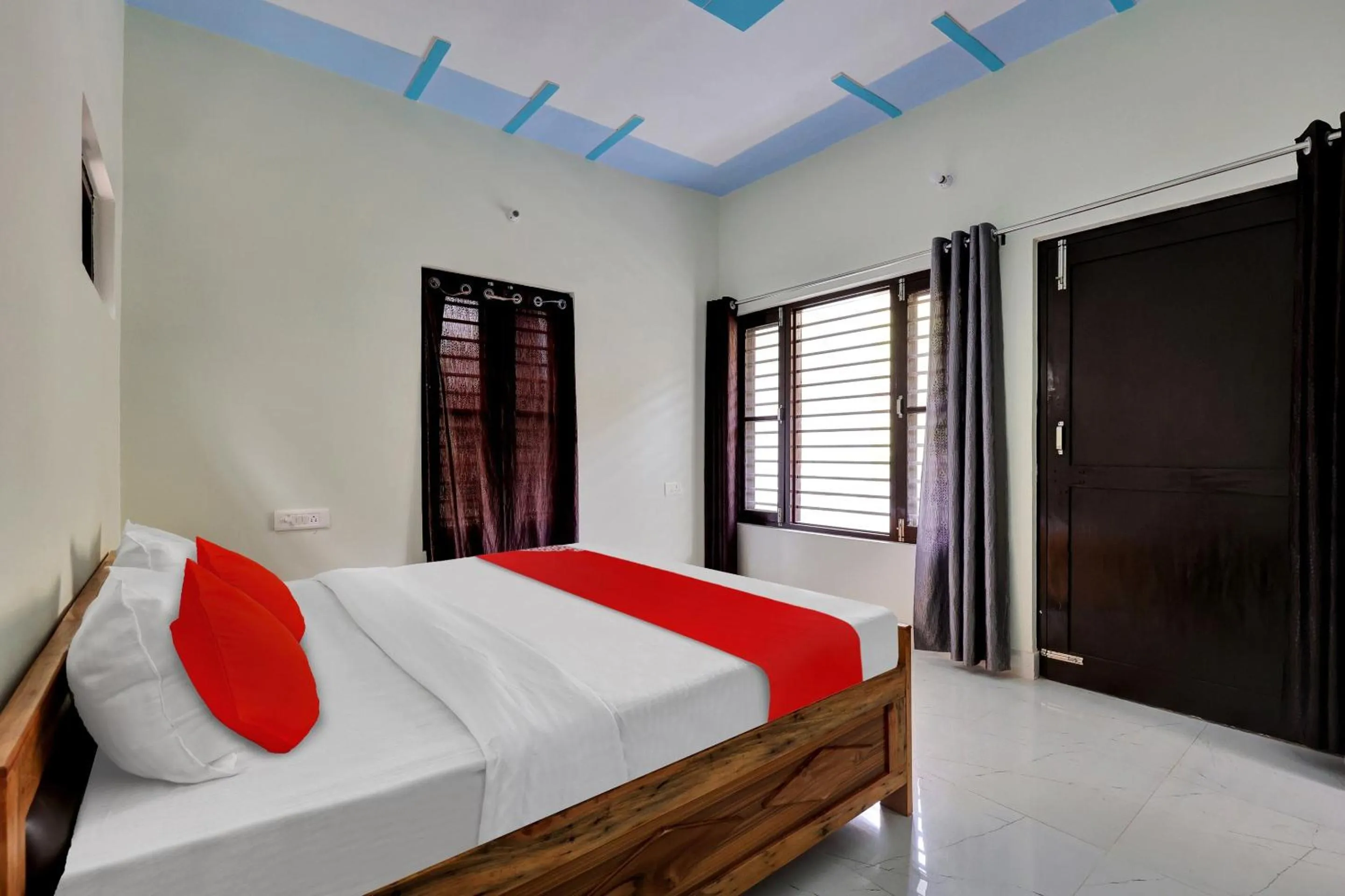 Bedroom in Hotel O by OYO MOUNTAIN