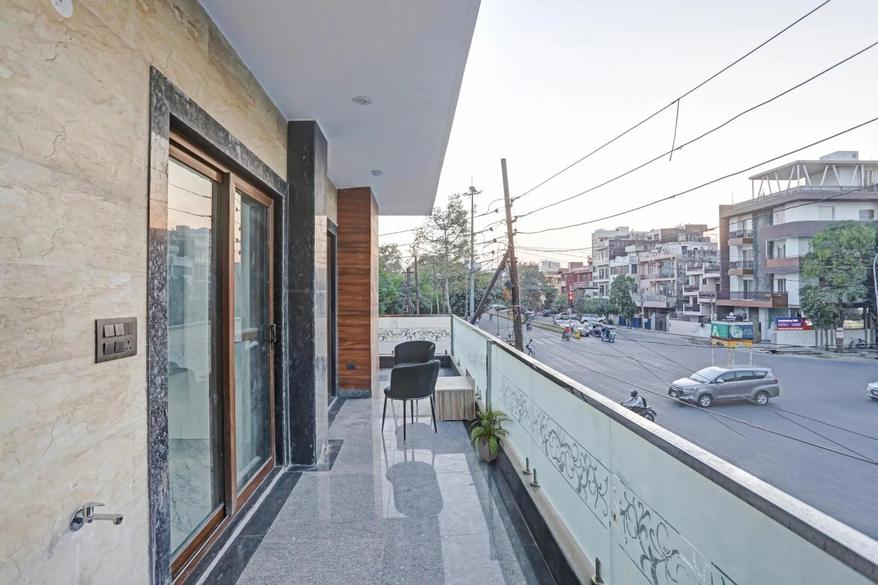 Balcony/Terrace in Super Townhouse Xanthe - Boutique Hotel