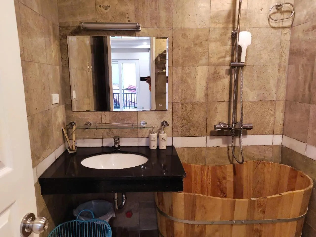 Shower in Ruby Serviced Apartment Phan Ke Binh